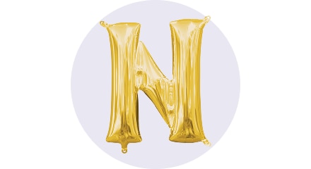 Ballon doré en forme de la lettre N.