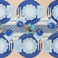 Assiettes à dîner rondes en fibre de bambou festonnées Sophistiplate, bleu, 10 po, paq. 8, pour anniversaire/fête prénatale/Hanoukka