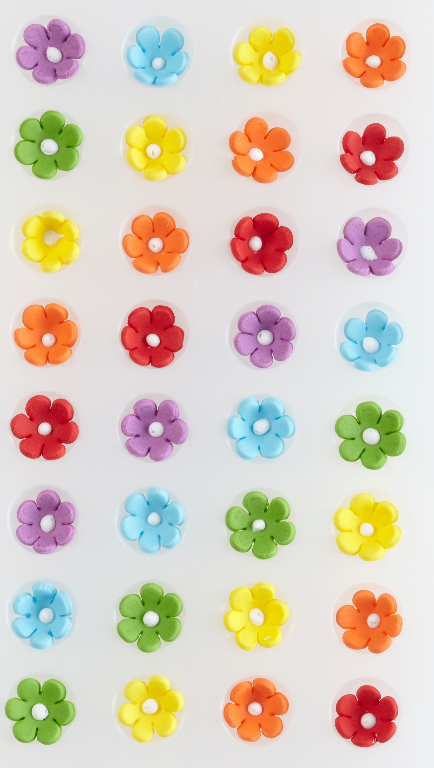 Wilton Daisy Flowers Edible Icing Decorations, Multi-Coloured, 9.6-g, 32-pk, for Baking/Cake Decoration Flowers Overhead_Flat