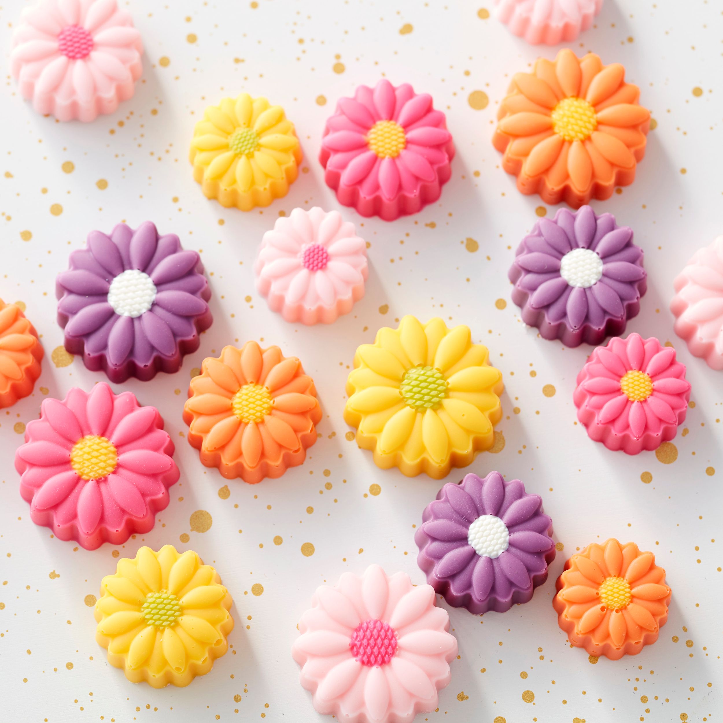 Wilton Candy Melts Candy, Pink, 12-oz, for Melting/Molding/Dipping/Drizzling Overhead_Flat