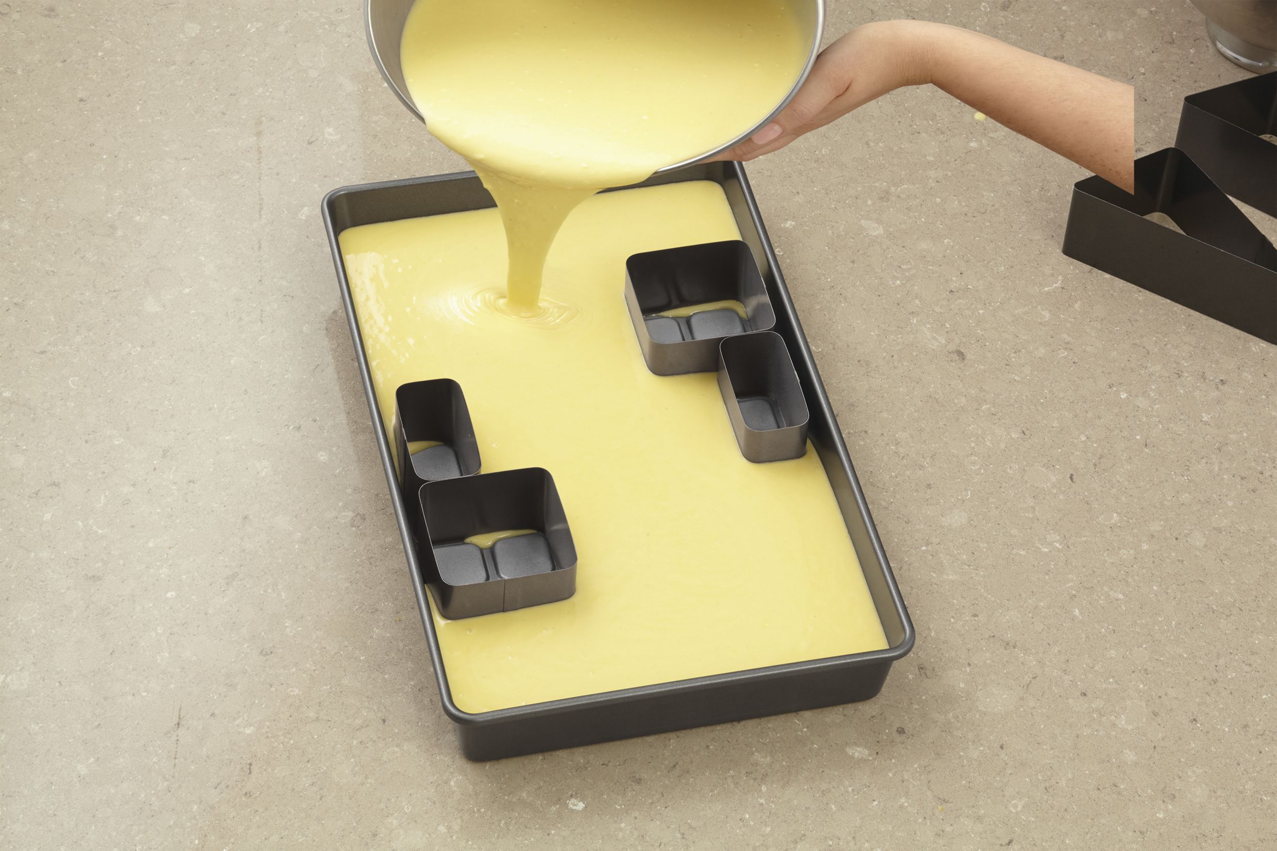 Wilton Rectangle Aluminum Reusable Number Letter Pan Set, Silver, 14.5-in, 10-pk, for Baking Overhead_Plunge