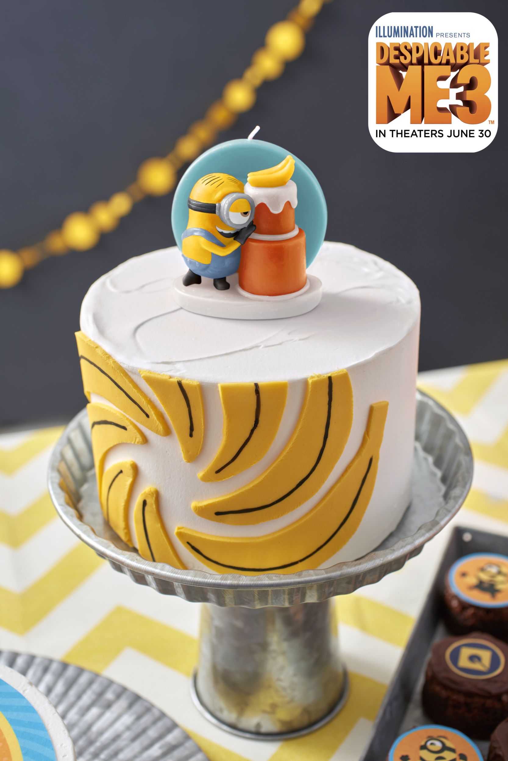 Minions Birthday Candle Front_Elevated