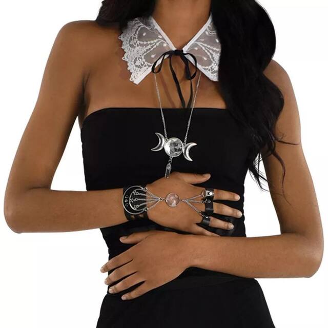 Coven Witch Hand Chain Jewelry, Silver, One Size, Wearable Costume Accessory for Halloween Front_Angled_Right