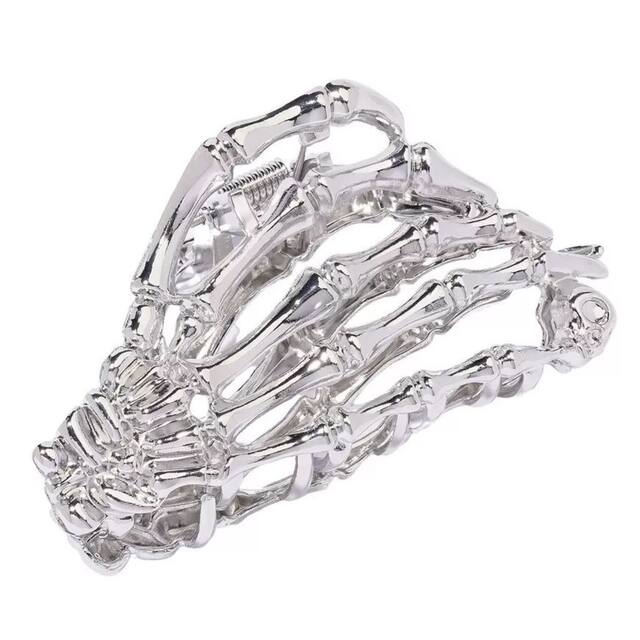 Pince en squelette avec crâne Front_Flat