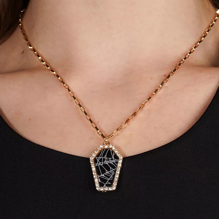 Chain Coffin Pendant Necklace Front_Flat