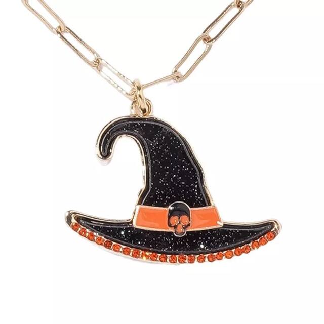 Chain with Witches Hat Pendant Necklace CloseUp