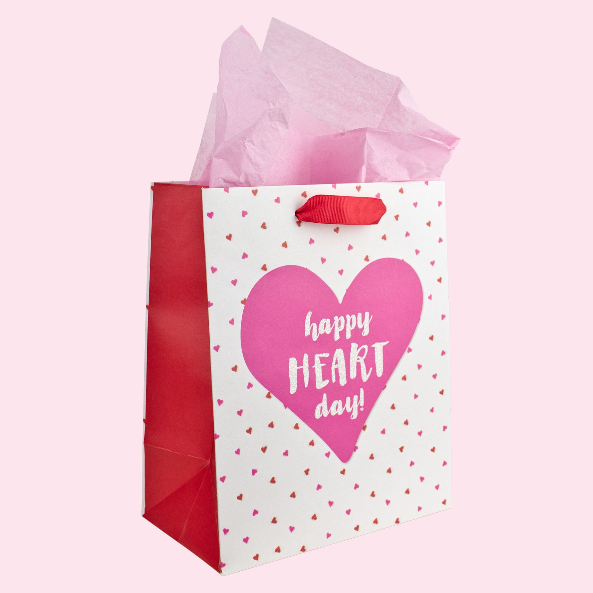 Sacs cadeaux parsemés de mini coeurs Saint-Valentin Front_Angled_Right