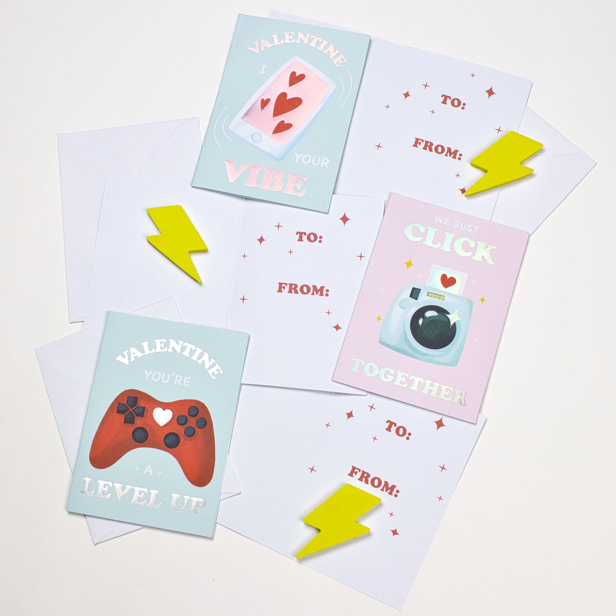 Valentine's Day Assorted Gadget Cars & Eraser Set with Envelopes & Buttons, 24-ct Overhead_Flat