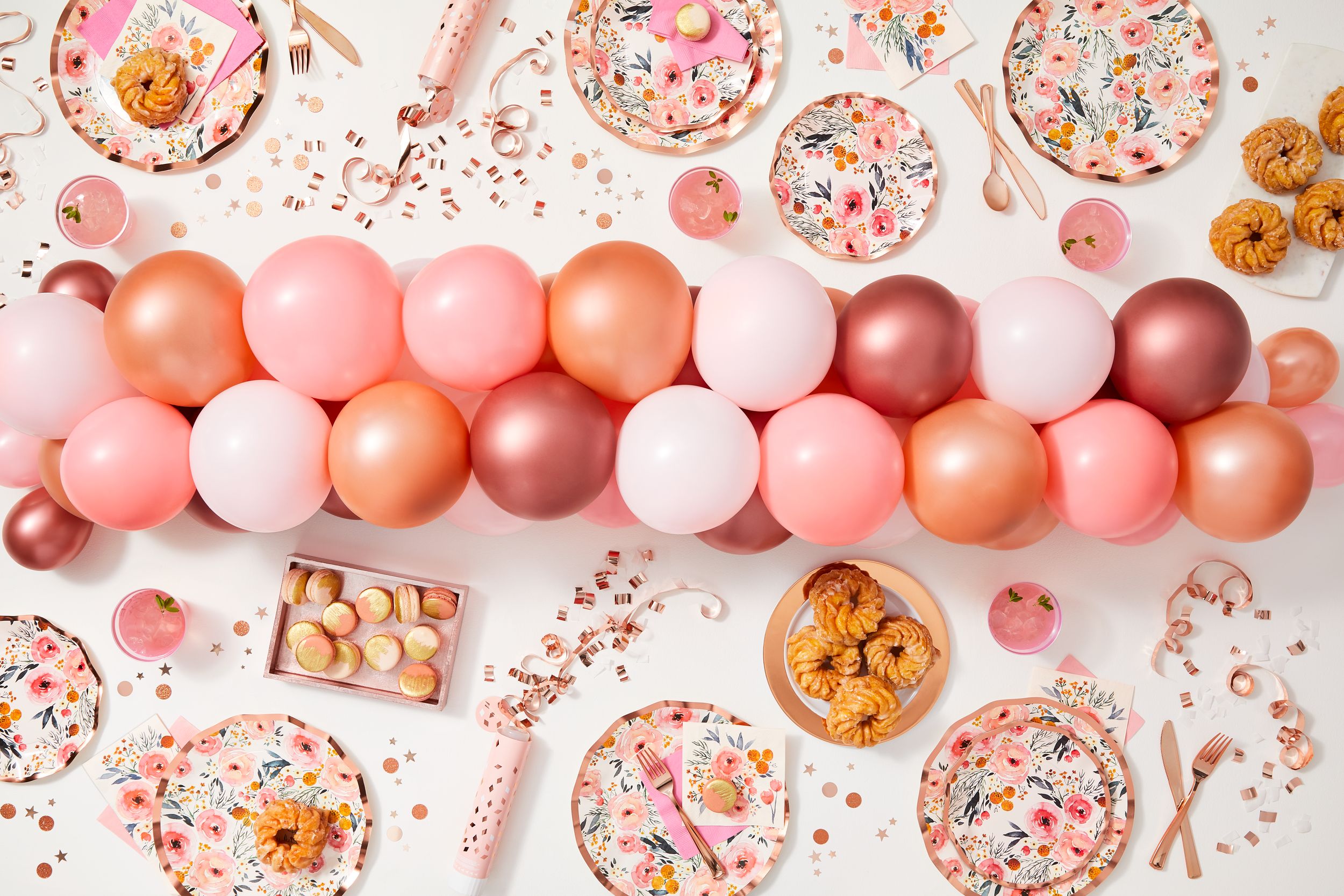 Assiettes à dîner Sophistiplate Blush Bouquet, paq.&nbsp;8 Overhead_Flat