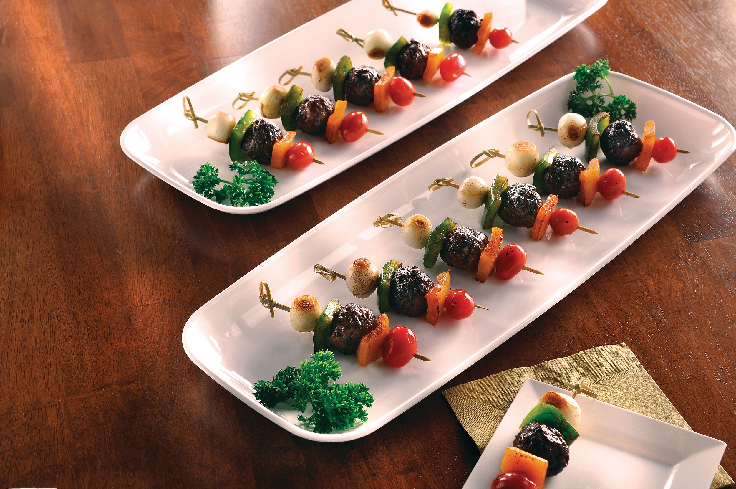 Rectangle Plastic Reusable Serving Platter, White, 17.5-in, for Christmas/Thanksgiving/New Year's Eve/Easter/Birthday Party Composite_or_Mixed