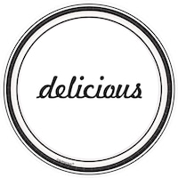 Dessert Paper Plates with "delicious" headline, White/Black, 8-pk Overhead_Flat