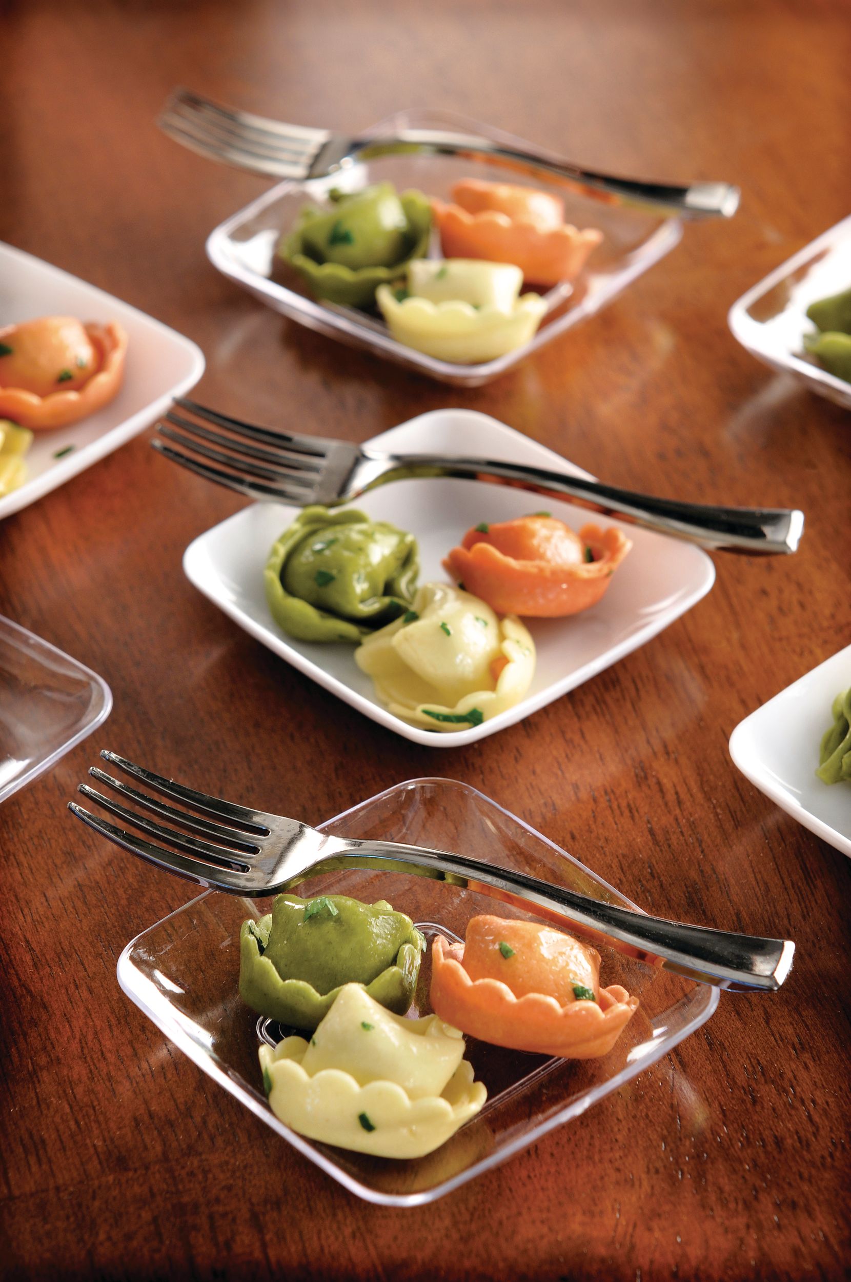 Appetizer Combo Set, 48-pc Overhead_Plunge