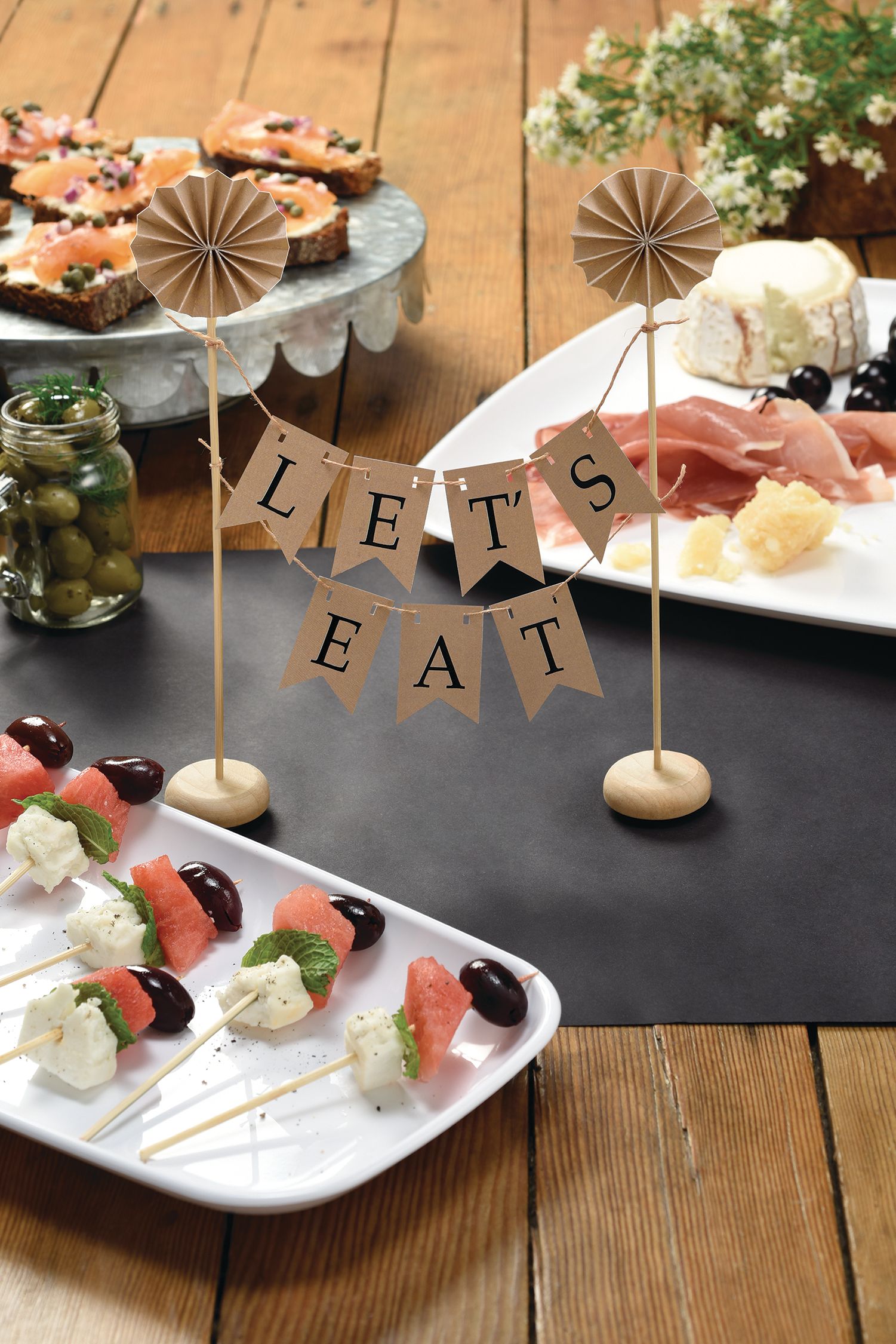 Kraft Pennant Banner Cake Topper Front_Flat