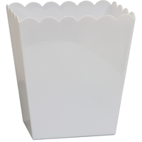 Contenant festonné en plastique, blanc Front_Angled_Right