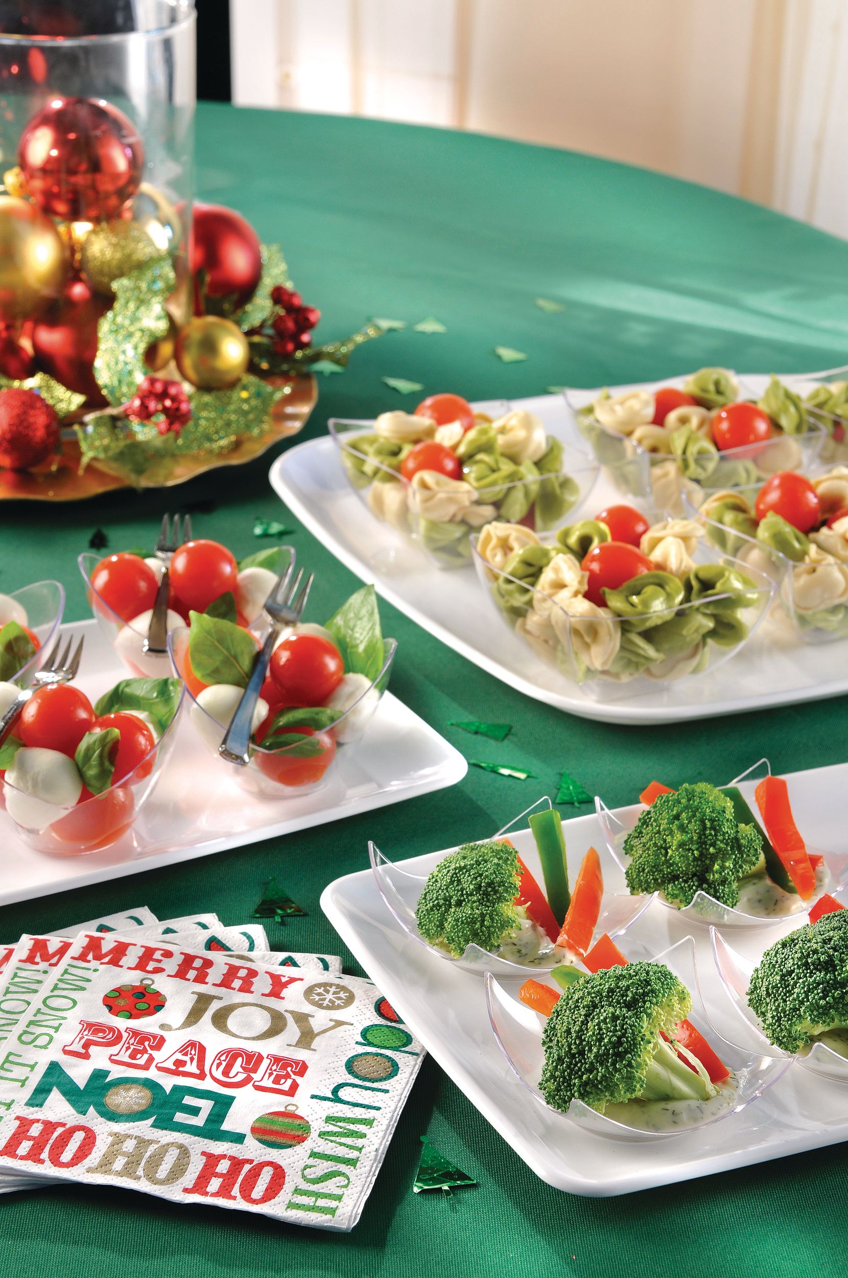 Durable Plastic Butterfly-Shaped Mini Bowls, Clear, 10-pk Composite_or_Mixed