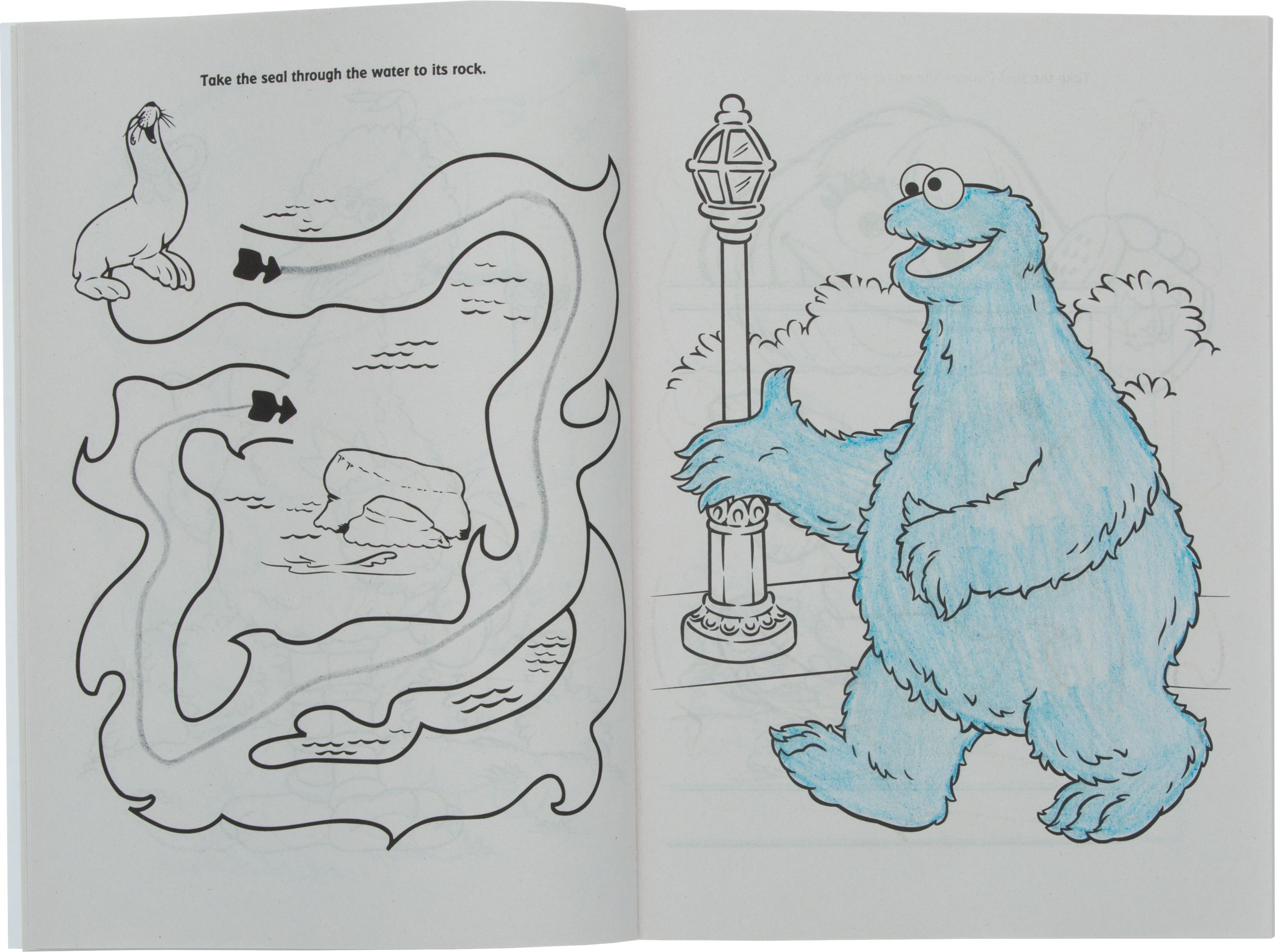 Sesame Street Colouring & Activity Book, Black/White, 32 Pages, Ages 4+, for Arts & Crafts/Birthday Favour Composite_or_Mixed