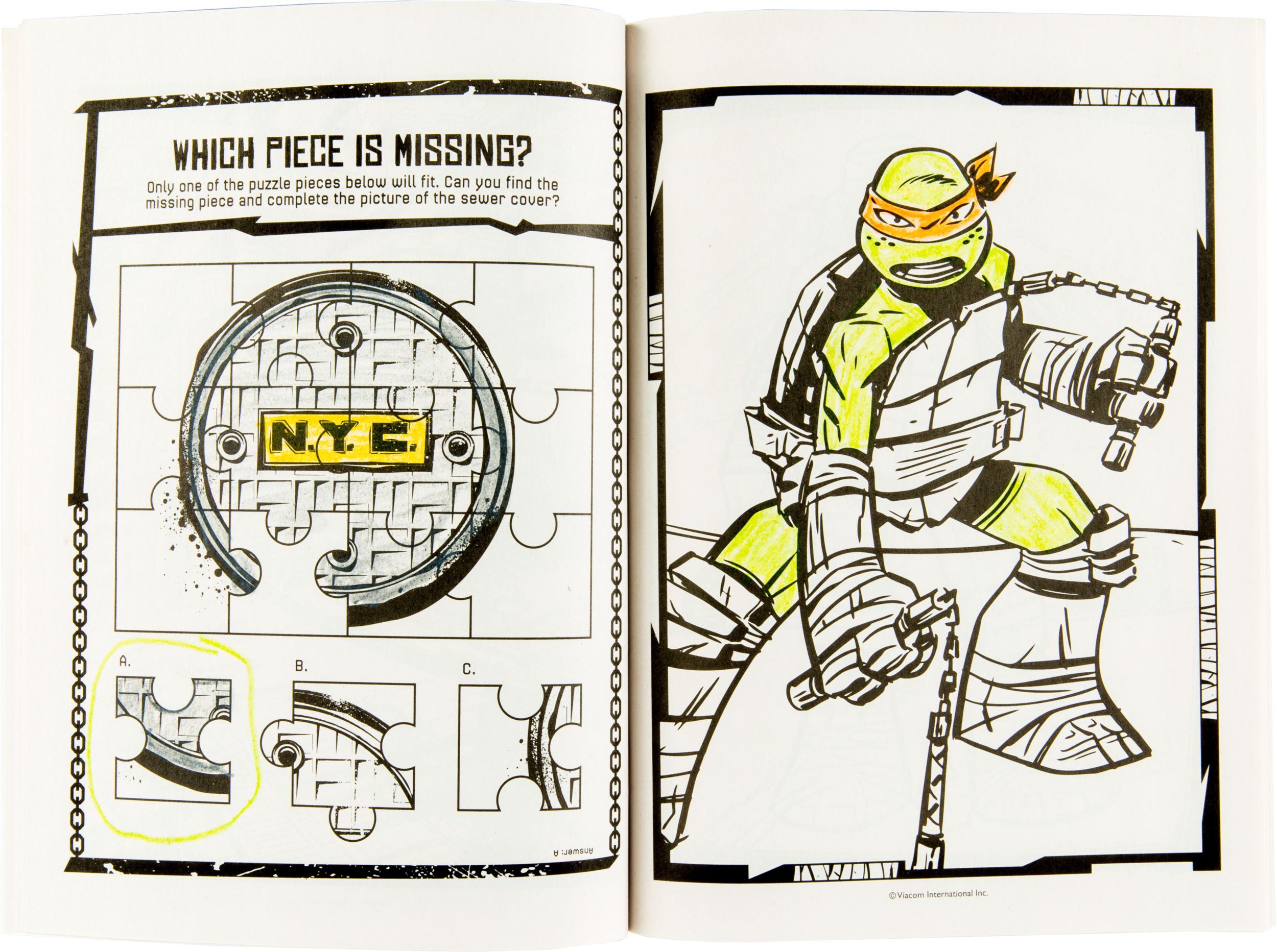 Teenage Mutant Ninja Turtles Colouring Activity Book Overhead_Flat