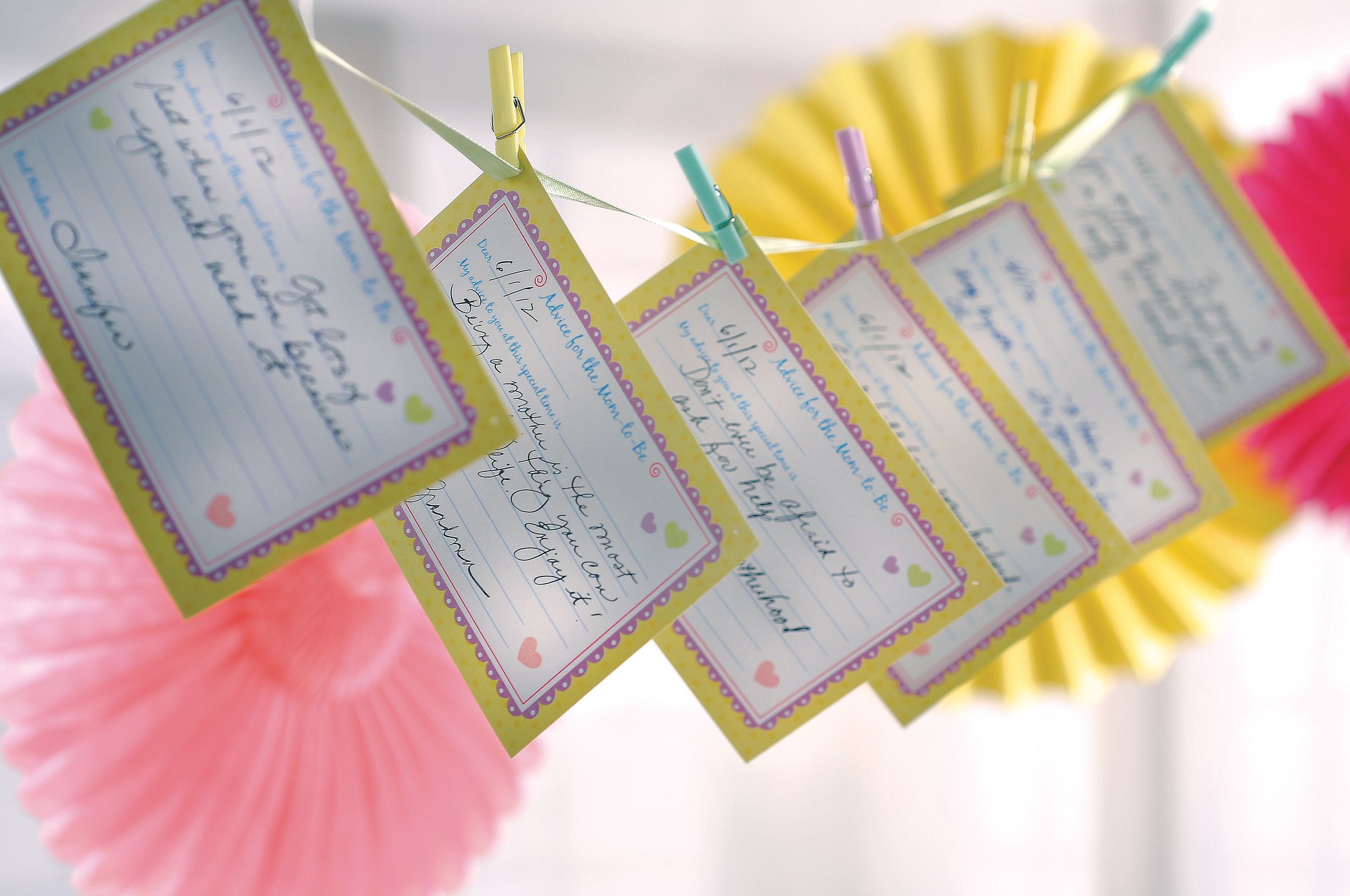 "Advice for the Mom-to-Be" Paper Advice Cards, Multi-Coloured, 24-pk, for Baby Shower/Gender Reveal Front_Angled_Left