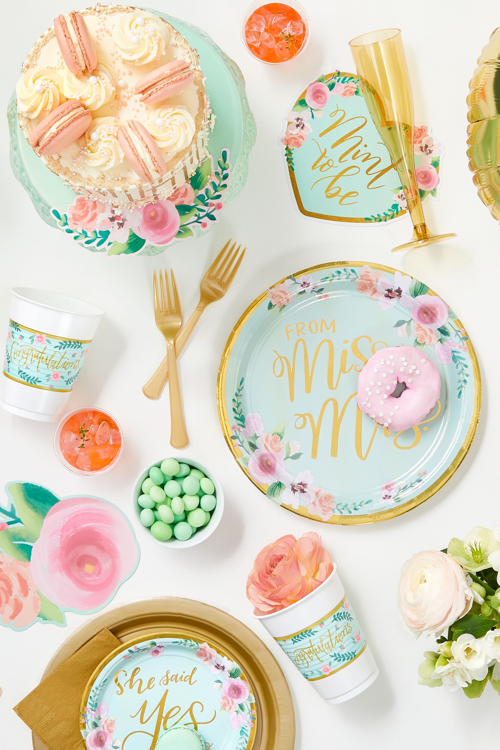 Mint to Be "She said Yes" Round Paper Disposable Dessert Plates, Mint/Gold, Floral, 7-in, 8-pk, for Wedding/Bachelorrette/Engagement/Bridal Shower Overhead_Flat