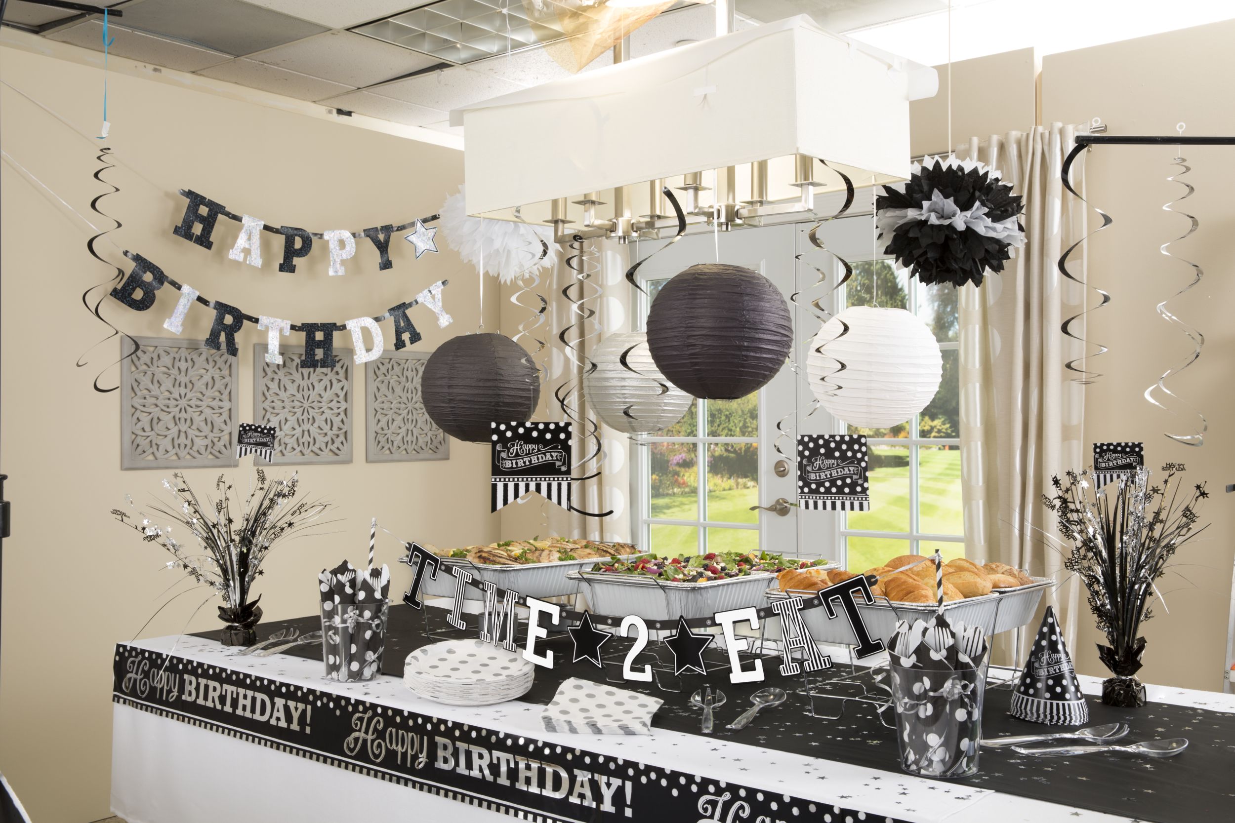 Décorations de salle d'anniversaire à personnaliser, noir et blanc Composite_or_Mixed