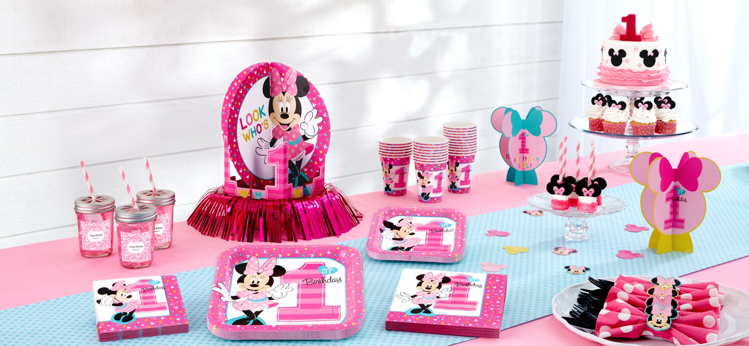 Disney Minnie Mouse Milestone 1st Birthday Large Square Lunch Plates, 9-in, 8-pk Composite_or_Mixed