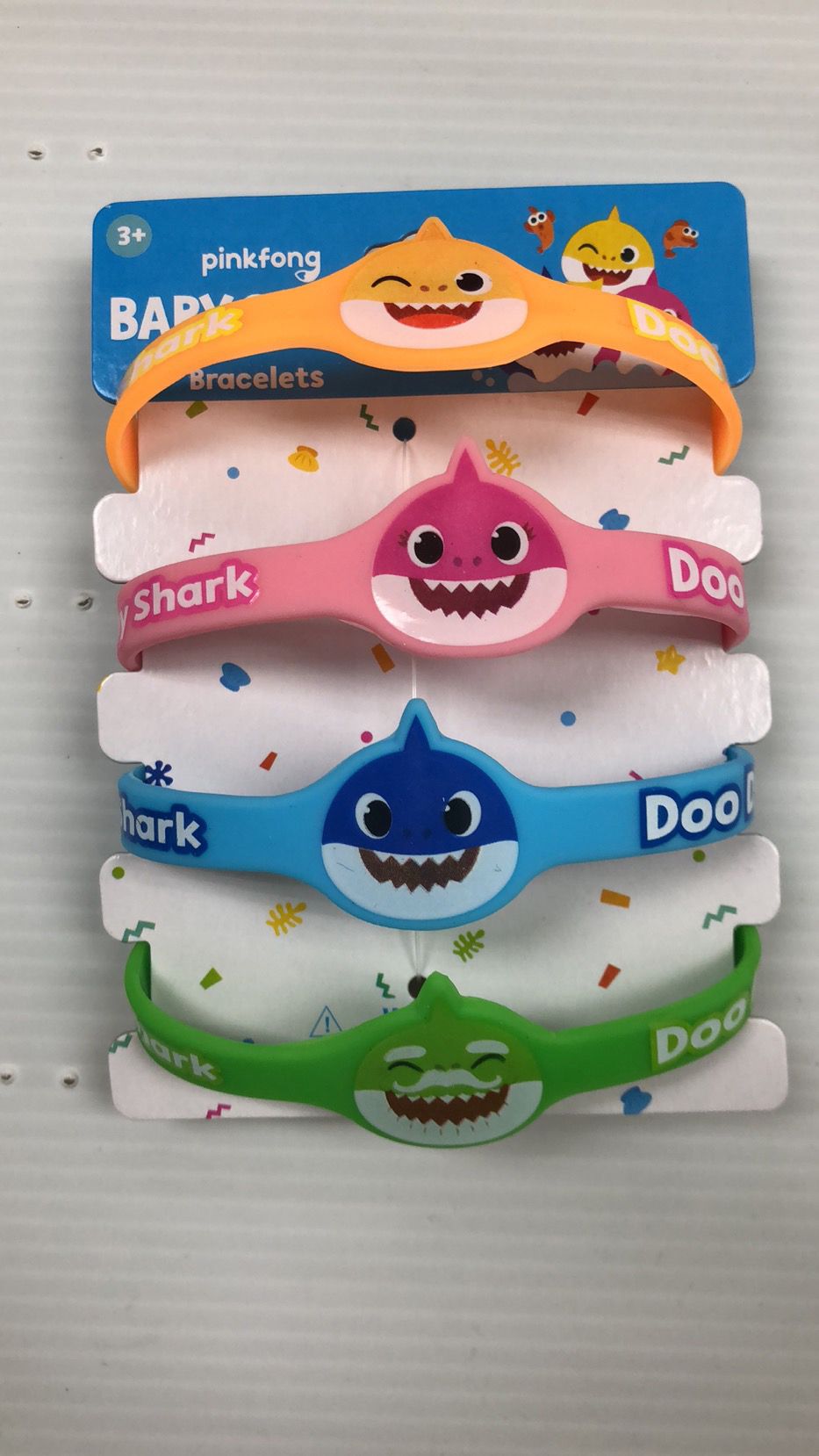 Bracelets en caoutchouc Bébé requin, paq. 4 Front_Flat