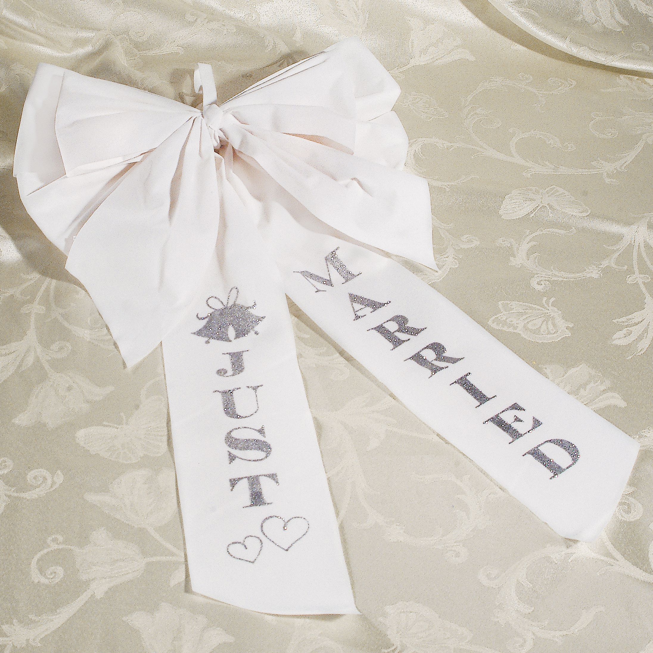 Just Married Wedding Car Bow Front_Angled_Right