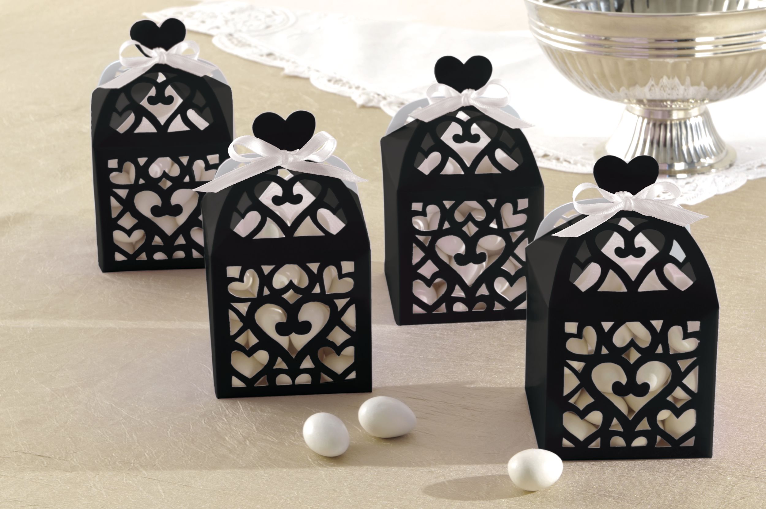 Black Lantern Favour Boxes, 50-pk Front_Elevated