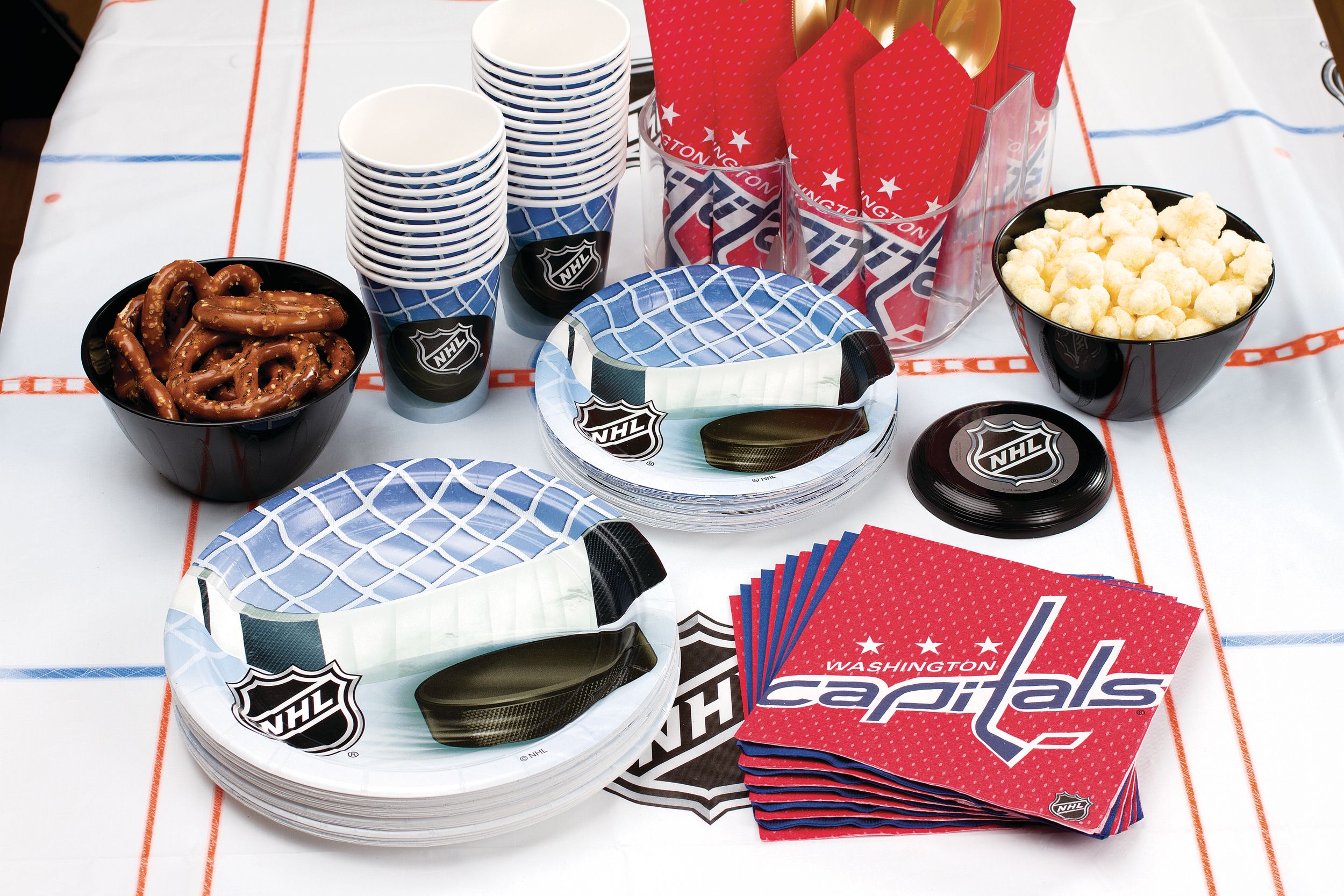 National Hockey League NHL Washington Capitals Square Paper Disposable Lunch Napkins, Red, 6.5-in, 16-pk, 2-ply, for Sports Party Composite_or_Mixed