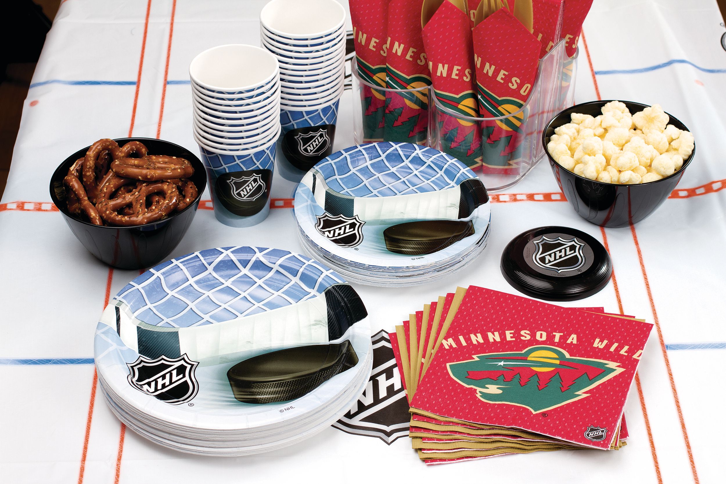 National Hockey League NHL Minnesota Wild Square Paper Disposable Lunch Napkins, Red, 6.5-in, 16-pk, 2-ply, for Sports Party Composite_or_Mixed