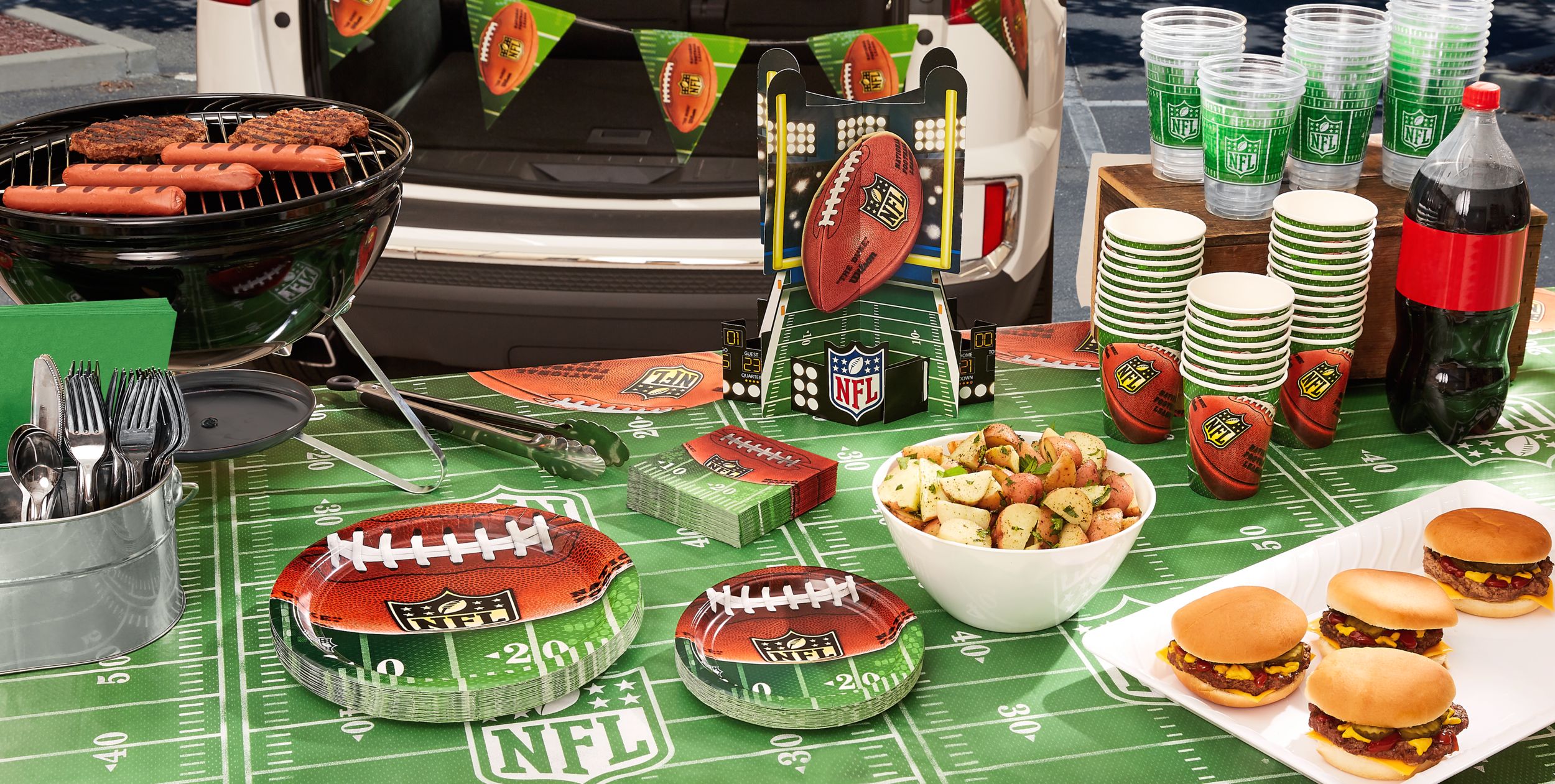 NFL Drive Dinner Plates, 18-pk Composite_or_Mixed