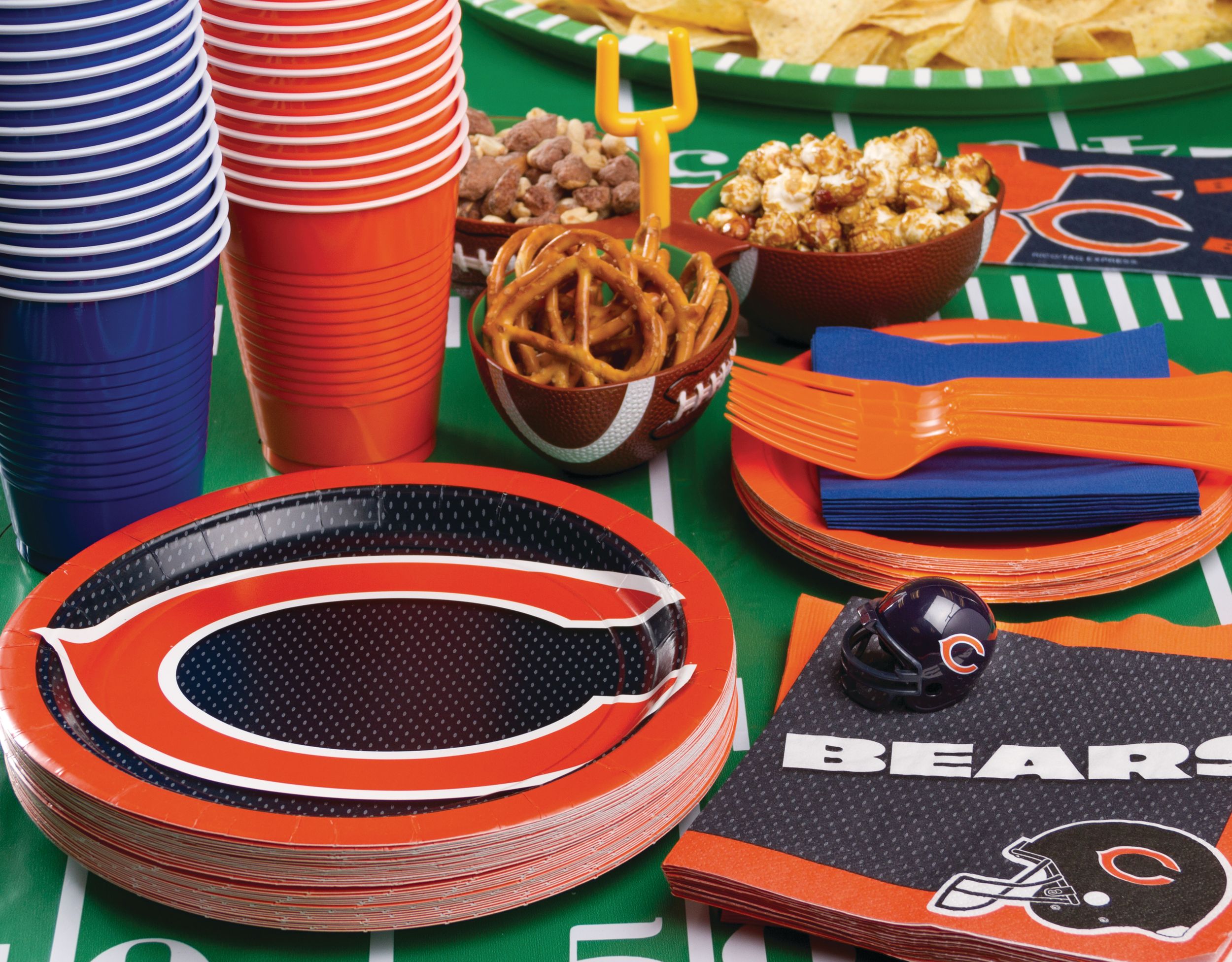 Chicago Bears Lunch Plates, 18-pk Composite_or_Mixed