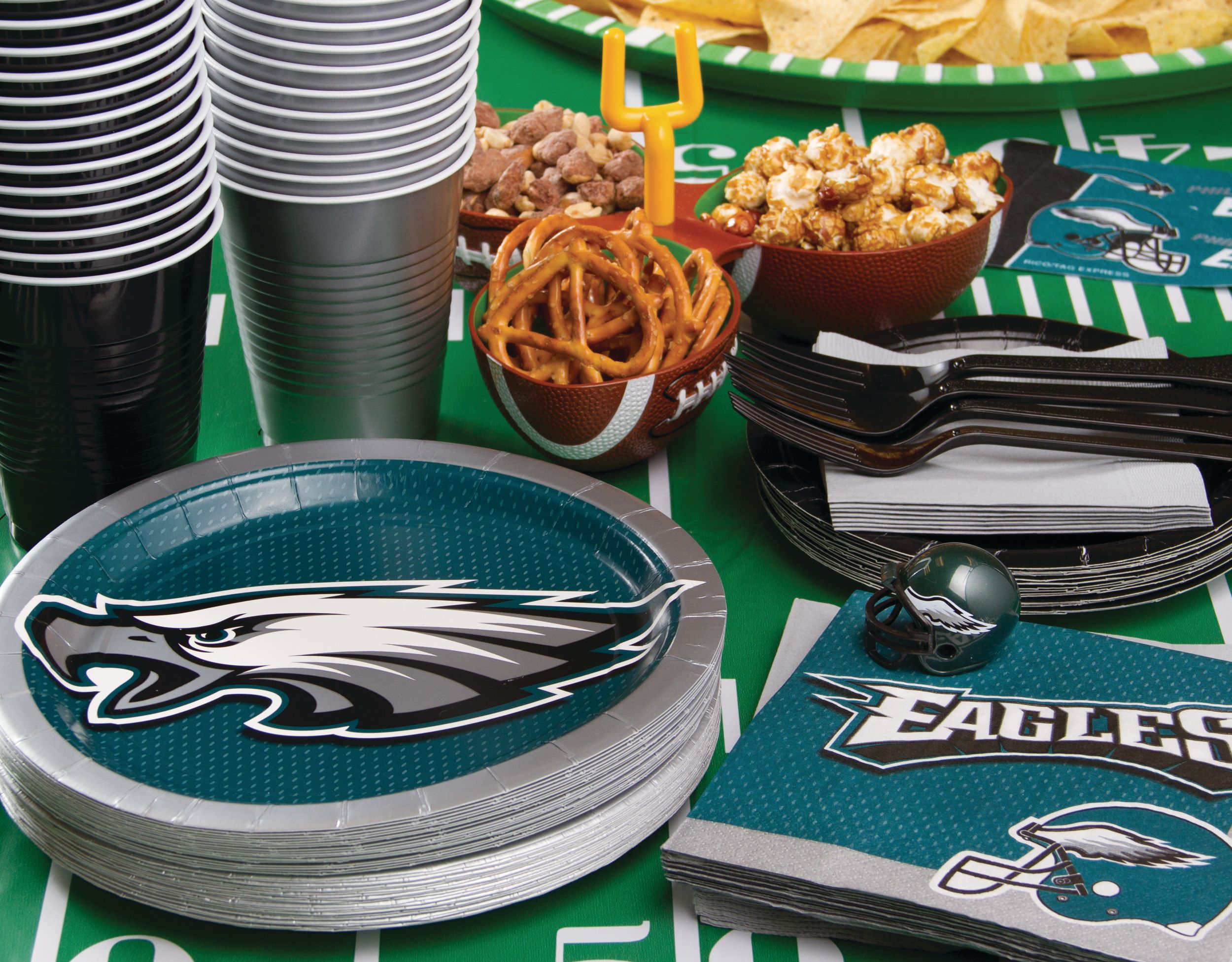 Philadelphia Eagles Lunch Plates, 18-pk Composite_or_Mixed
