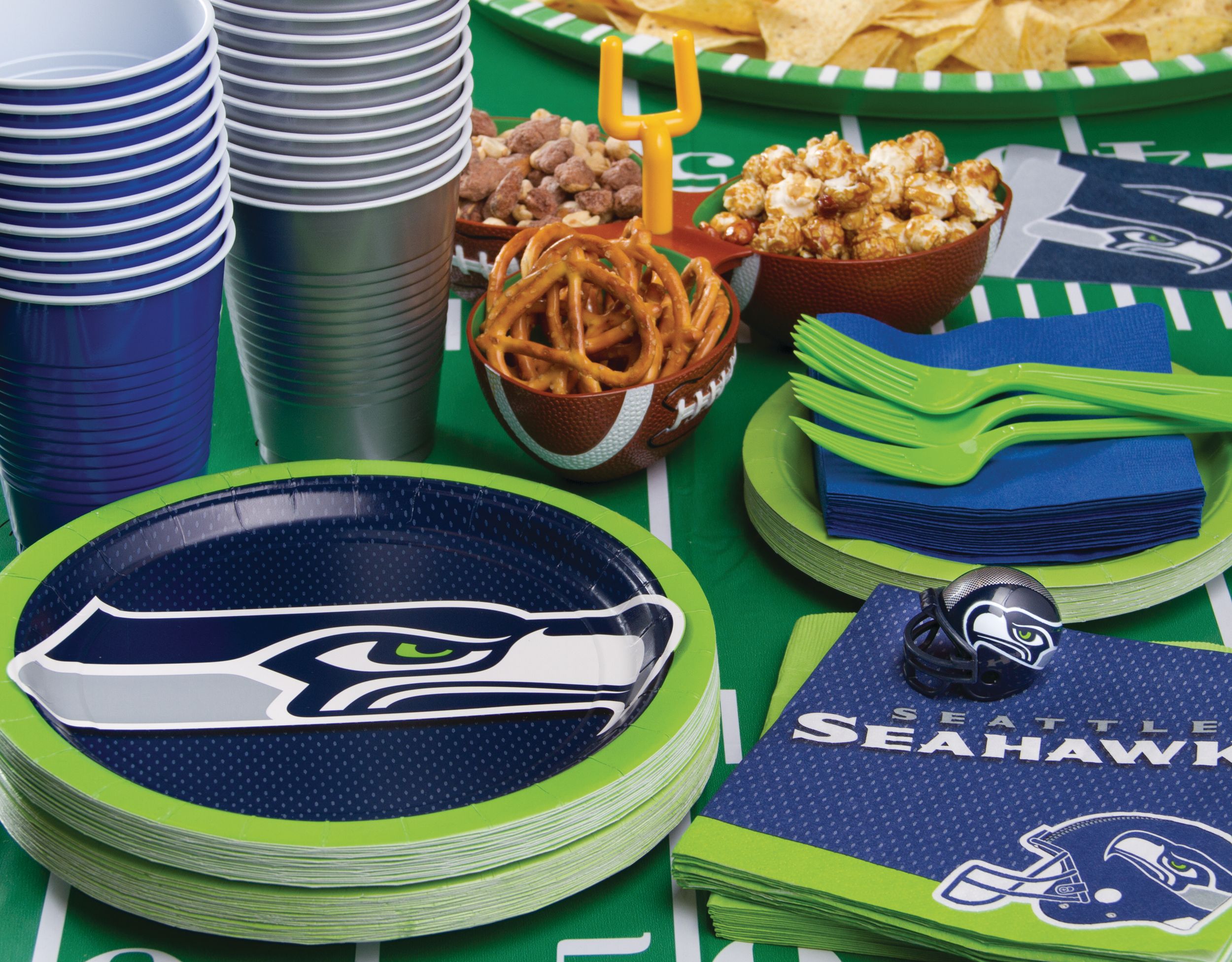 Seattle Seahawks Lunch Plates, 18-pk Composite_or_Mixed