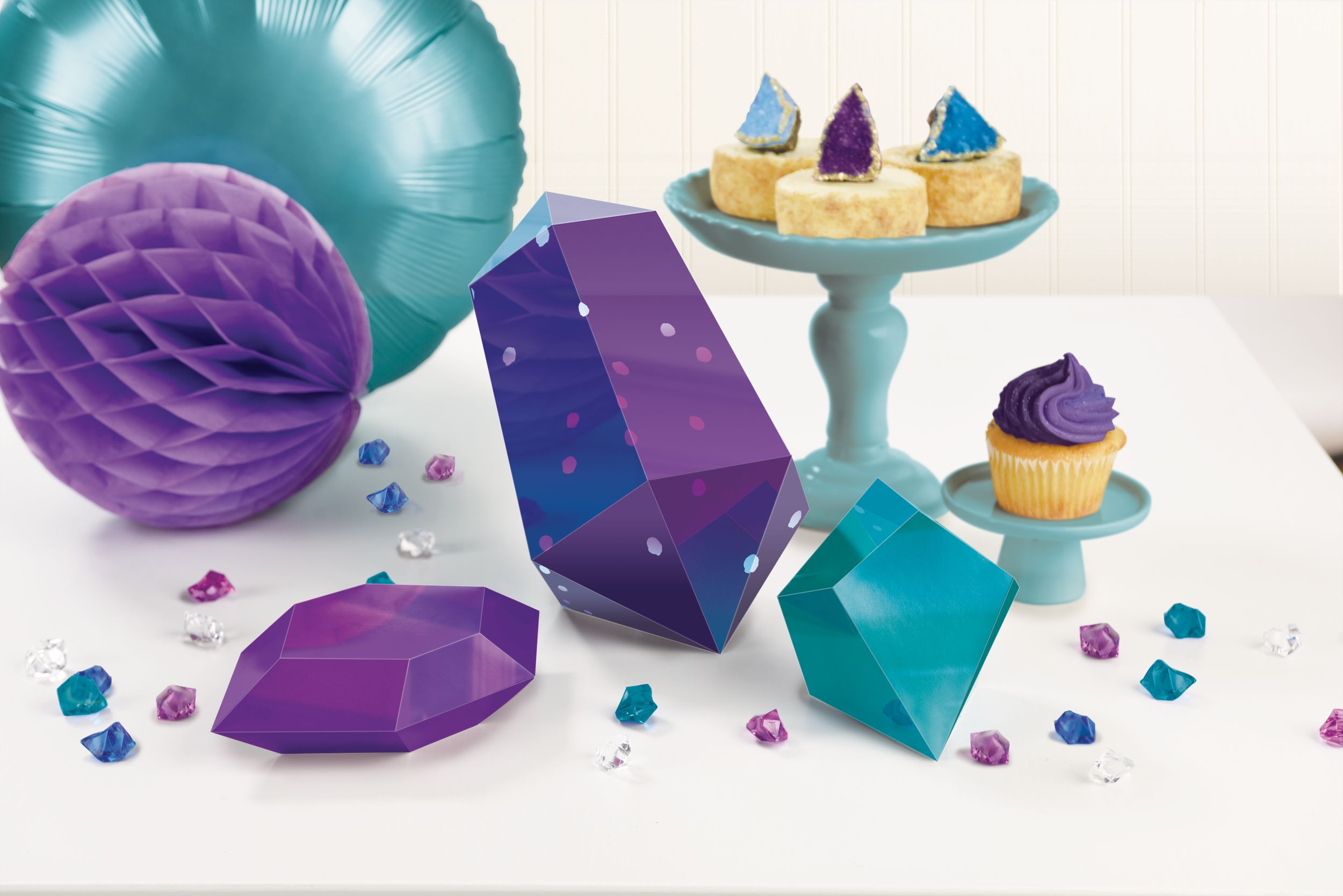 Sparkling Sapphire Table Decorating Kit Composite_or_Mixed