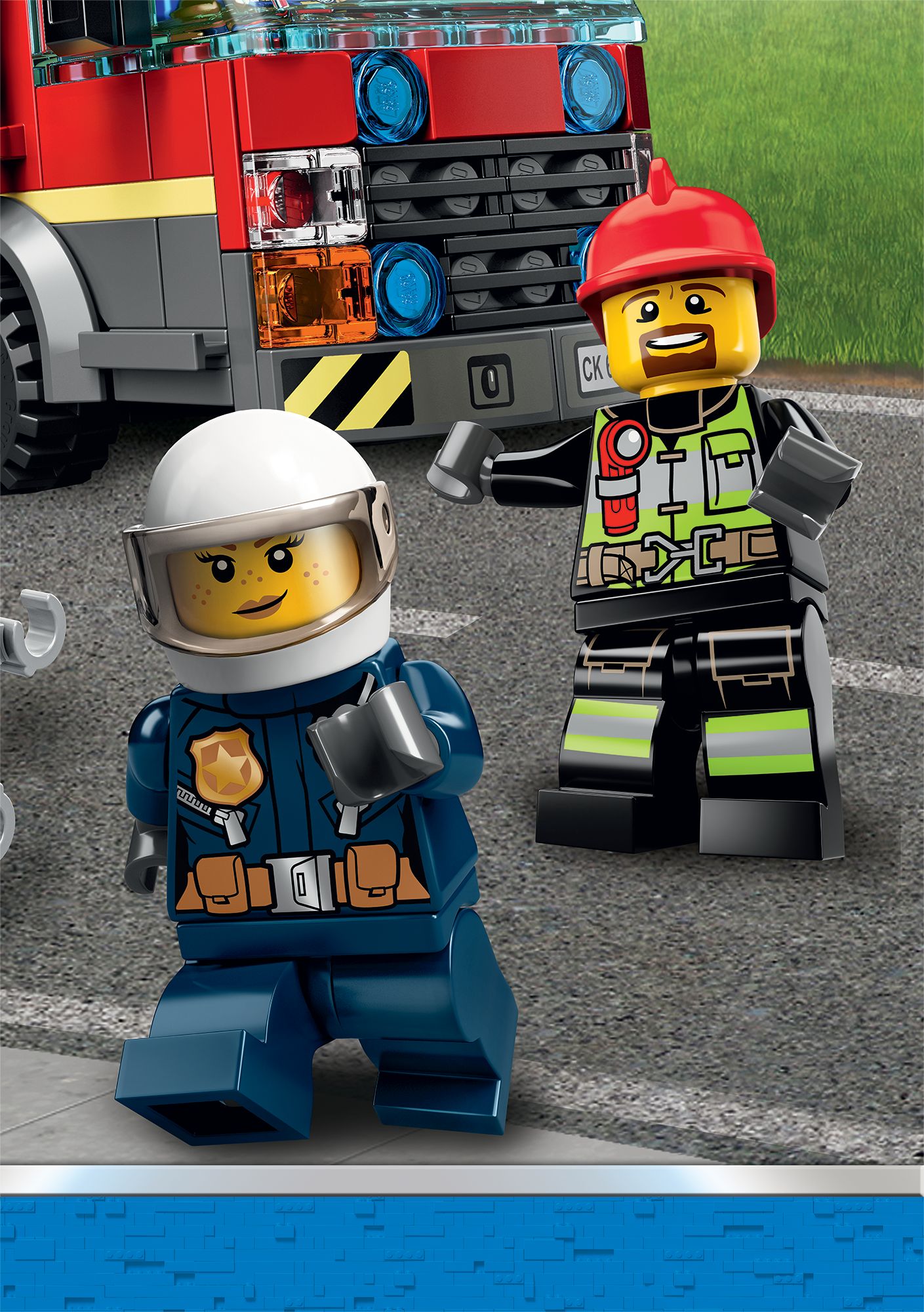 Lego Birthday Party Scene Setter Decoration with Props, 16-pc Front_Flat