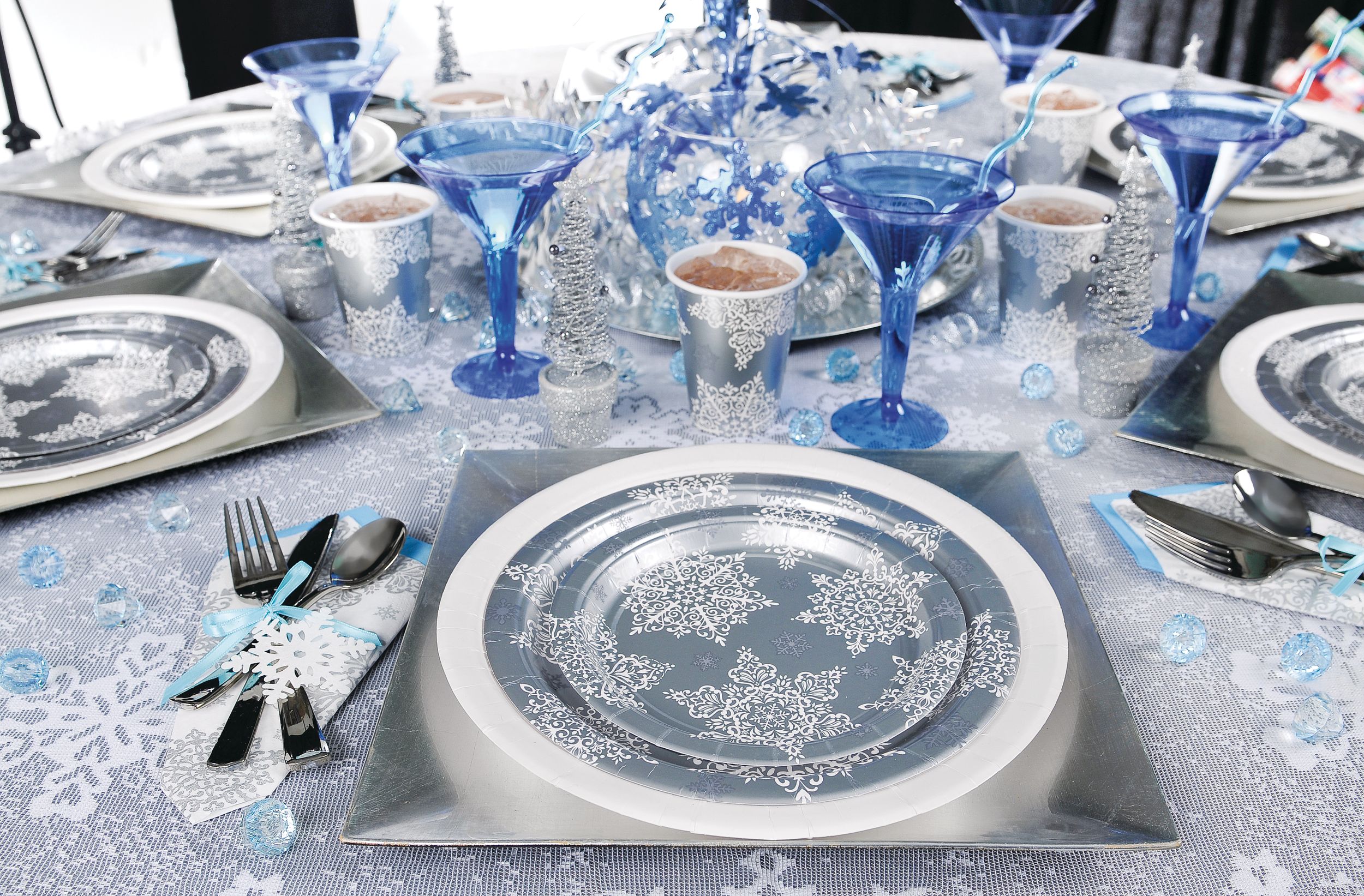 Round Paper Disposable Dinner Plates, White/Silver, Snow Flake, 13-in, 60-pk, for Christmas/Winter Party Composite_or_Mixed