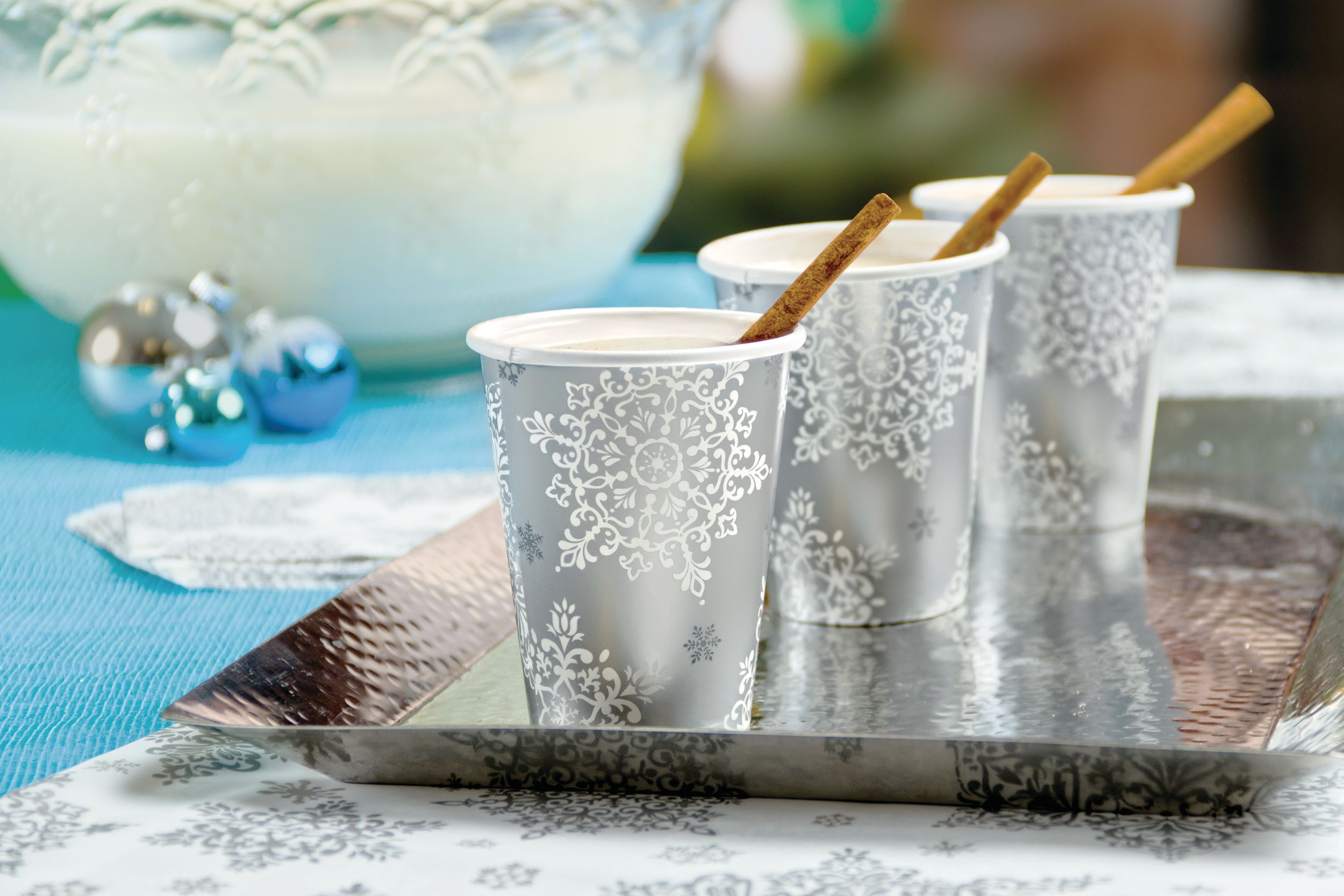 Round Paper Disposable Dinner Plates, White/Silver, Snow Flake, 13-in, 60-pk, for Christmas/Winter Party Composite_or_Mixed