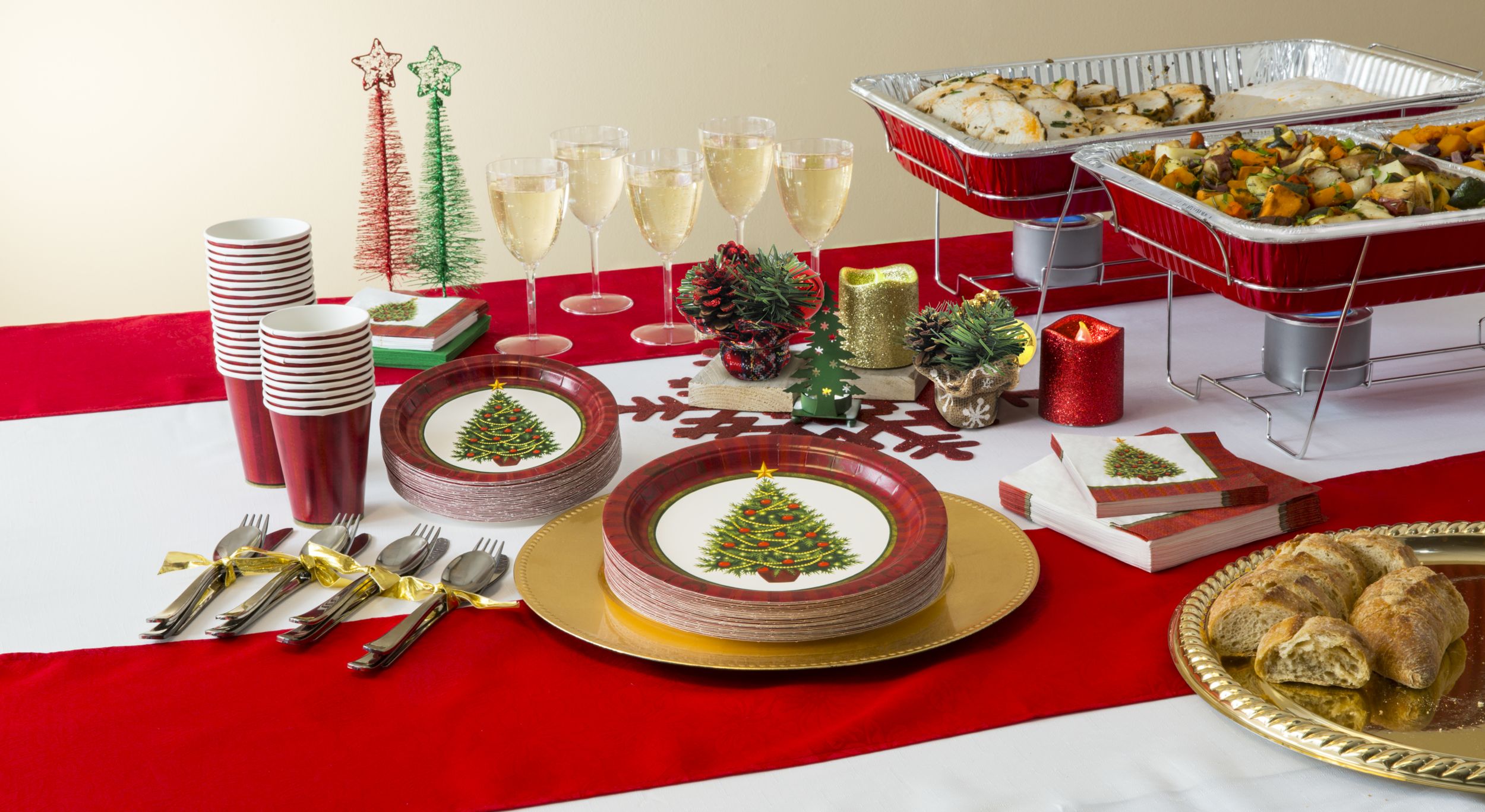 Assiettes à dîner en papier Arbre étincelant, paq. 50 Composite_or_Mixed