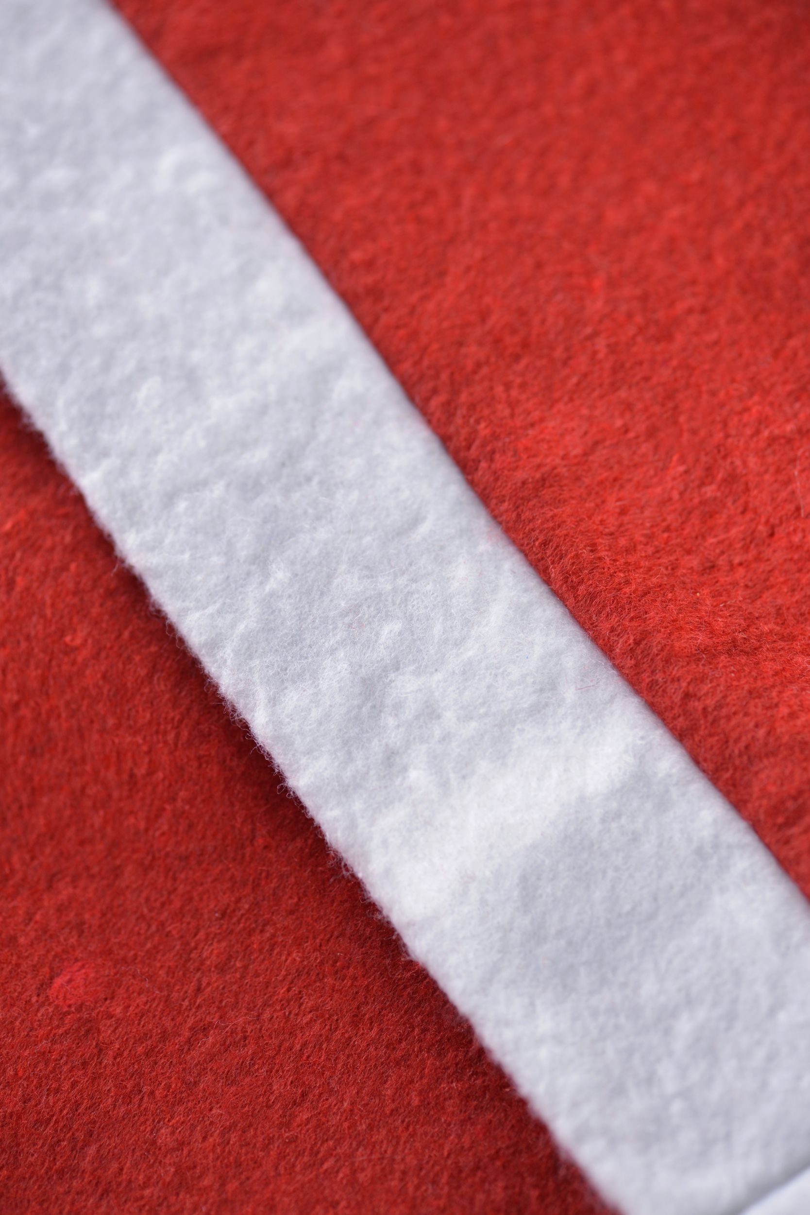 CSTM P NOEL TRN BARS