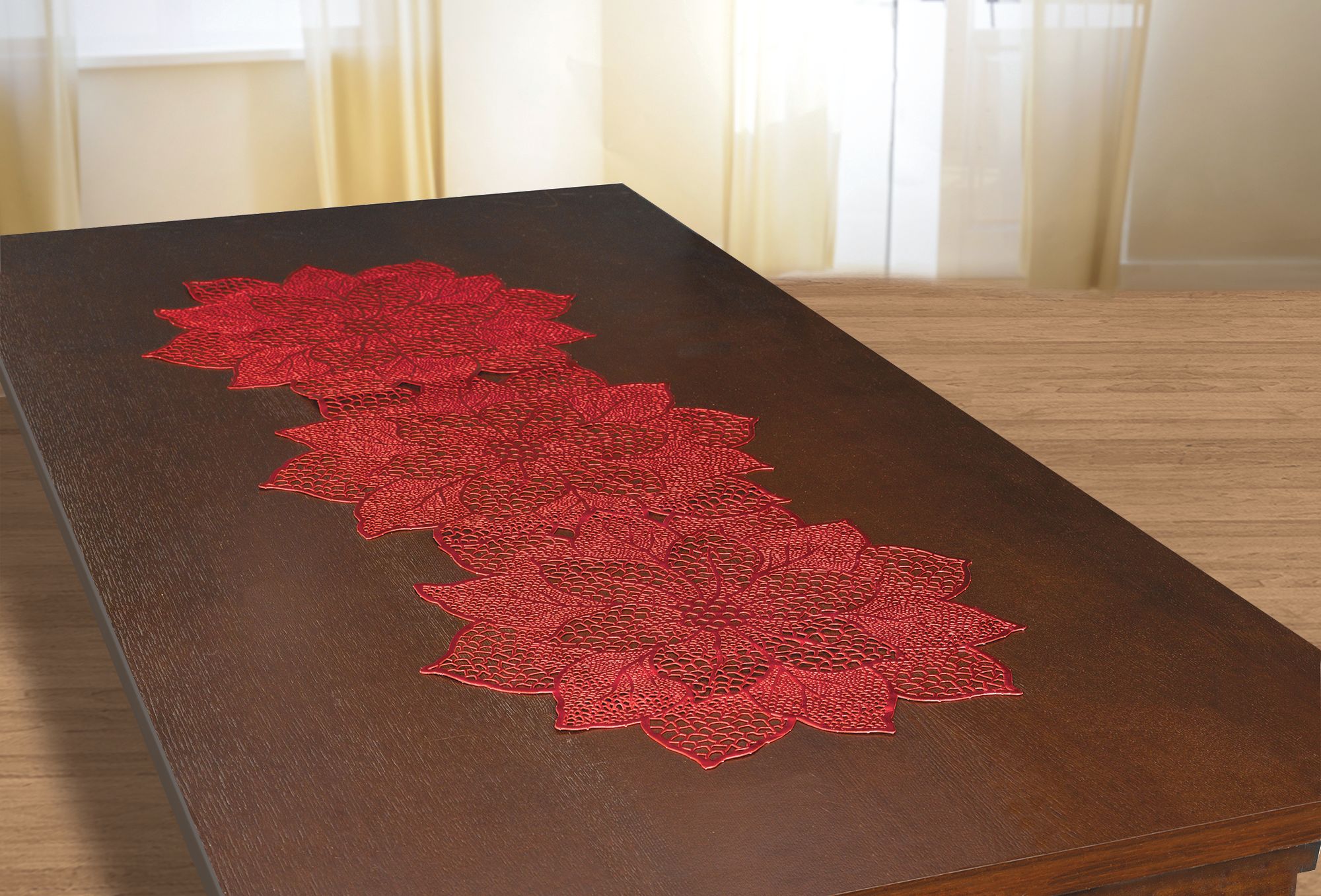 Chemin de table poinsettia rouge métallique Front_Angled_Right