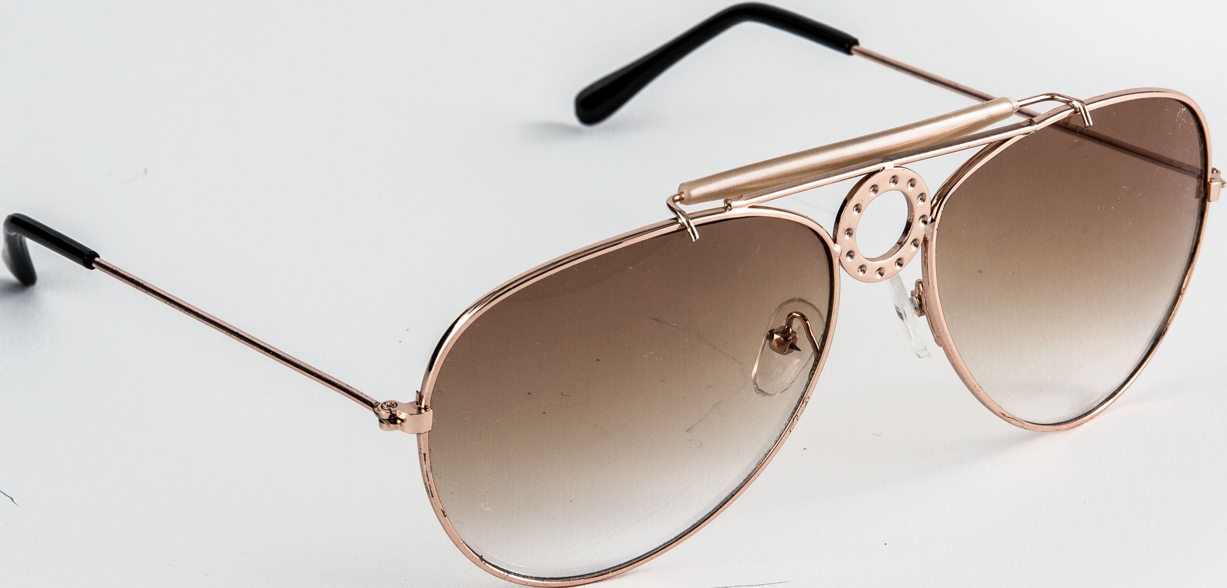 Swinger Eyeglasses, Brown, One Size, Wearable Costume Accessory for Halloween Front_Angled_Right