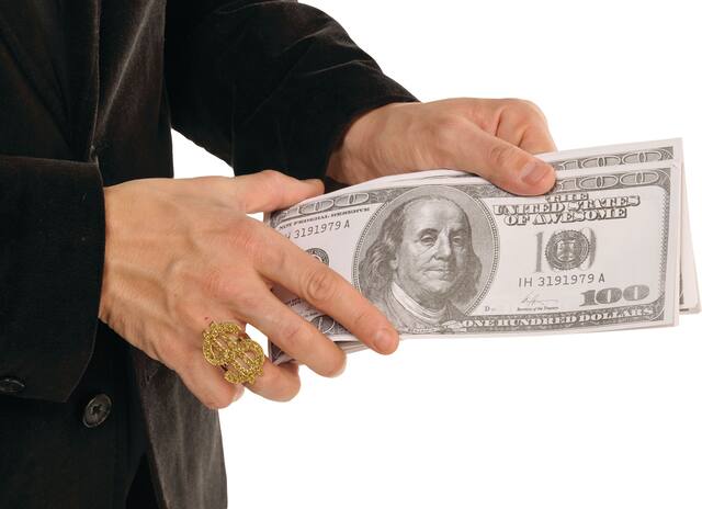 Big Daddy Fake Money, Green, One Size, 40-pk, Costume Prop for Halloween Front_Angled_Left