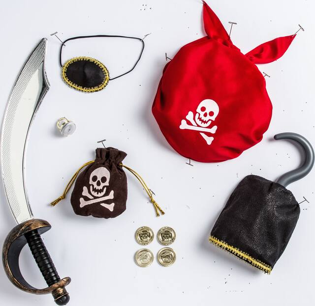 Child Swashbuckling Pirate Accessory Kit Composite_or_Mixed
