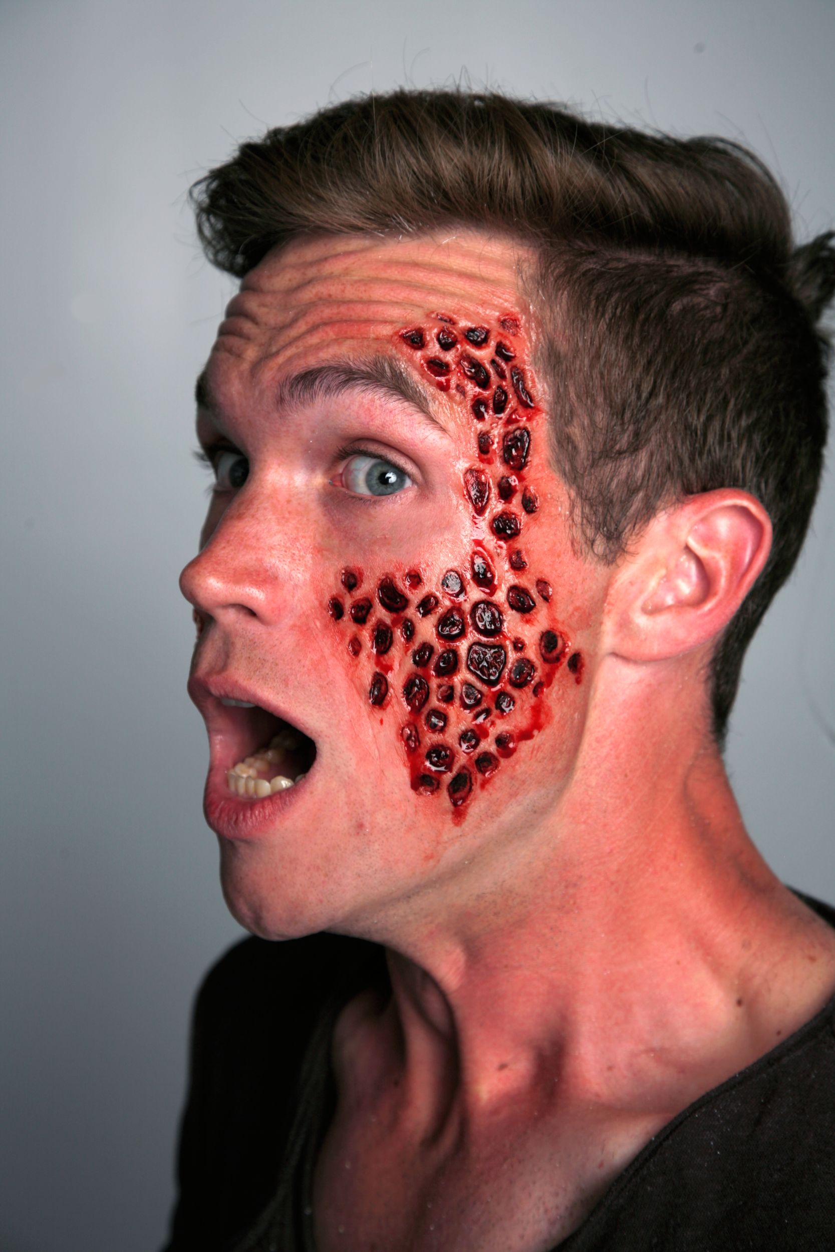 Tinsley Transfers Trypophobia Hole Temporary Tattoos, Black/Red, 2-pk, Wearable Favours  for Halloween Front_Flat