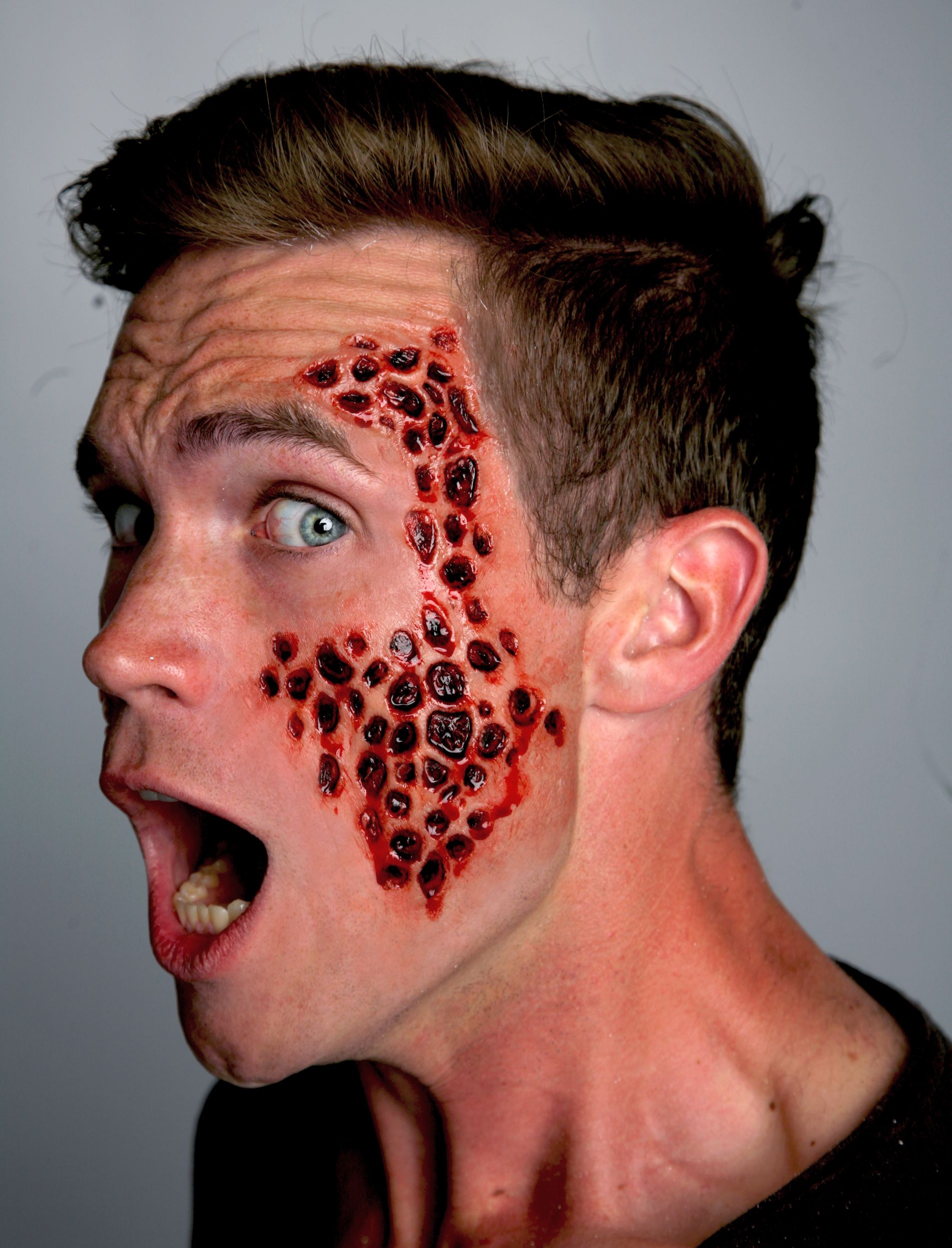 Tinsley Transfers Trypophobia Hole Temporary Tattoos, Black/Red, 2-pk, Wearable Favours  for Halloween Front_Flat