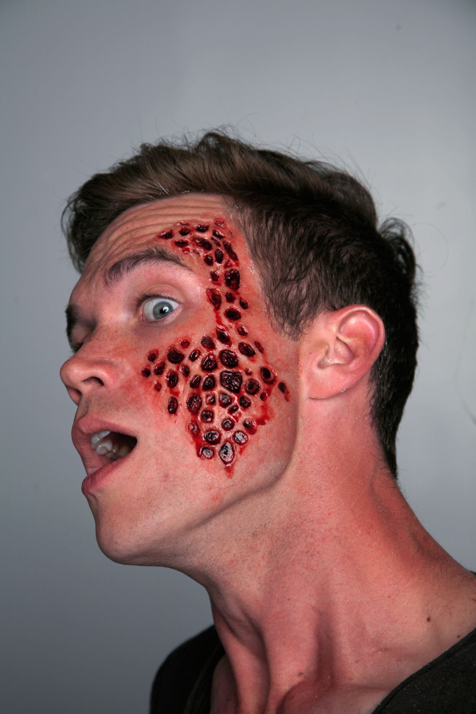 Tinsley Transfers Trypophobia Hole Temporary Tattoos, Black/Red, 2-pk, Wearable Favours  for Halloween Bottom_Plunge