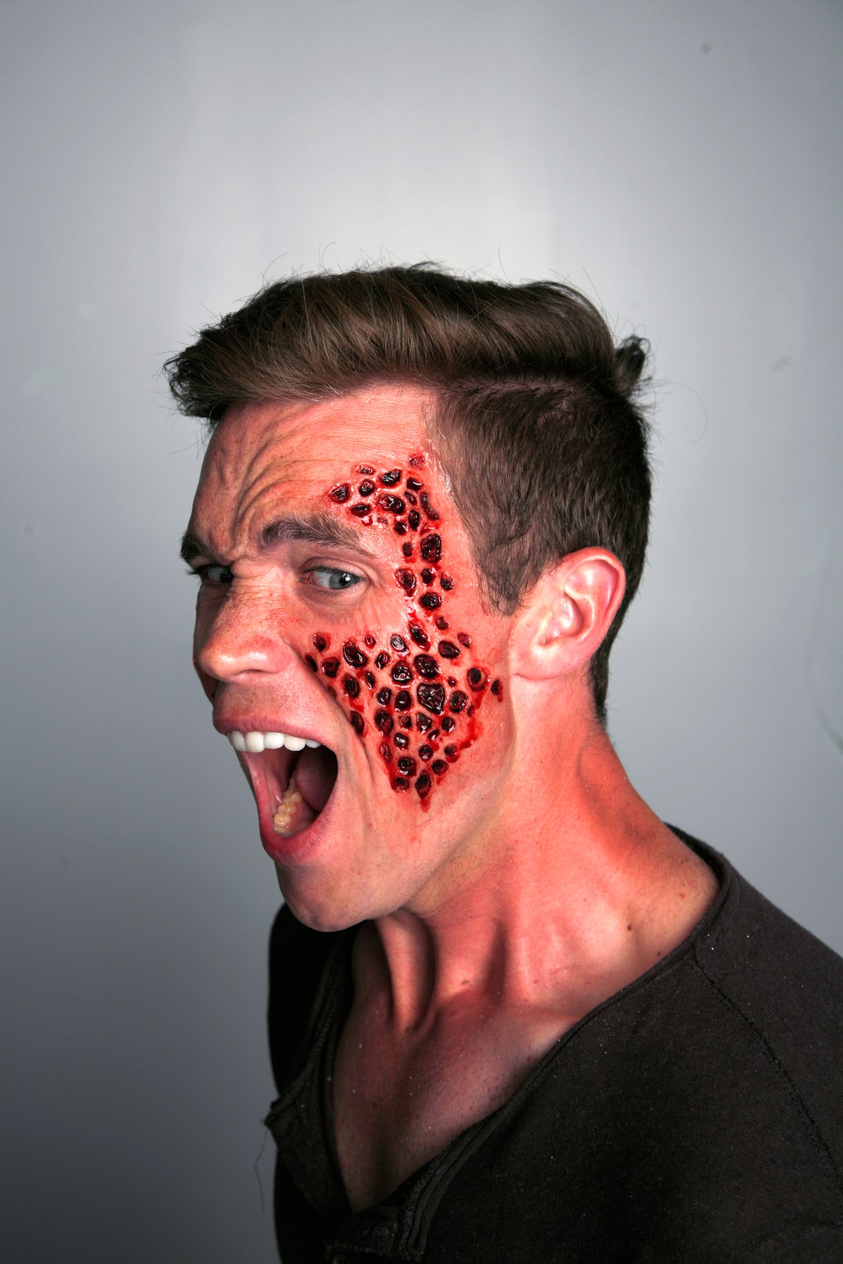 Tinsley Transfers Trypophobia Hole Temporary Tattoos, Black/Red, 2-pk, Wearable Favours  for Halloween Front_Flat