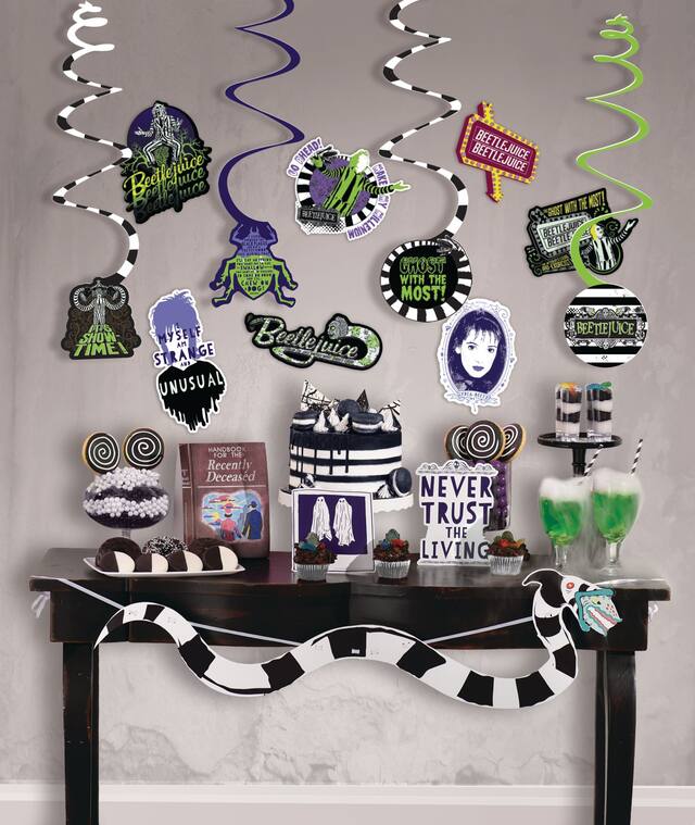 Beetlejuice "Never Trust the Living" Hanging Room Decorating Kit, Multi-Coloured, 24-pk, Indoor Decoration for Halloween Front_Flat