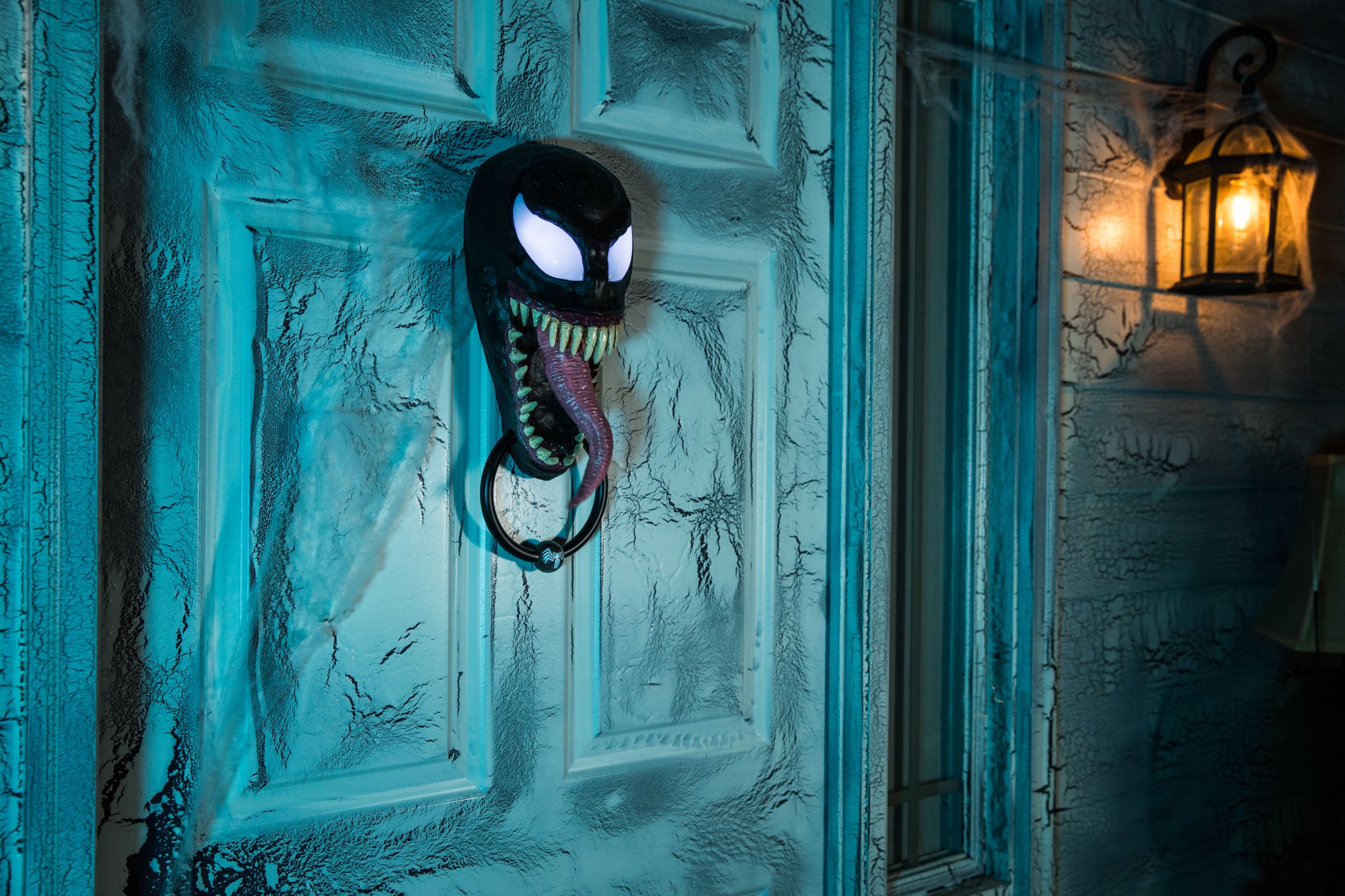 Disney Marvel Spider-Man Venom Animated Door Knocker Prop with Batteries, Black, 18-in, Sound Activated Indoor/Outdoor Decoration for Halloween Front_Angled_Right